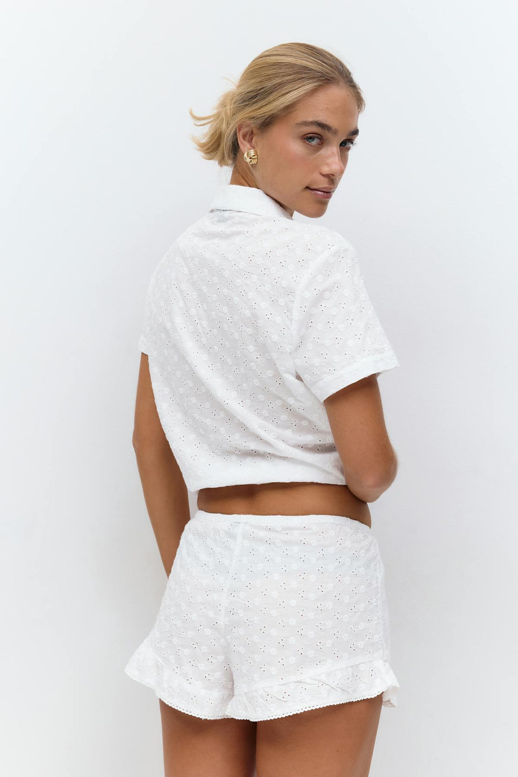Embroidery anglaise shorts
