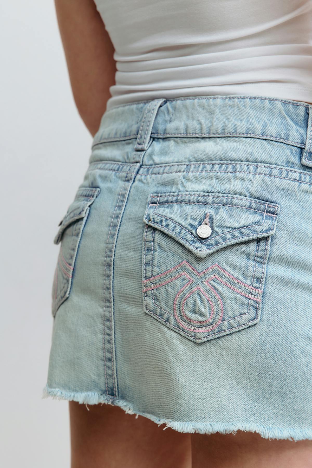 Y embroidery low waist skirt