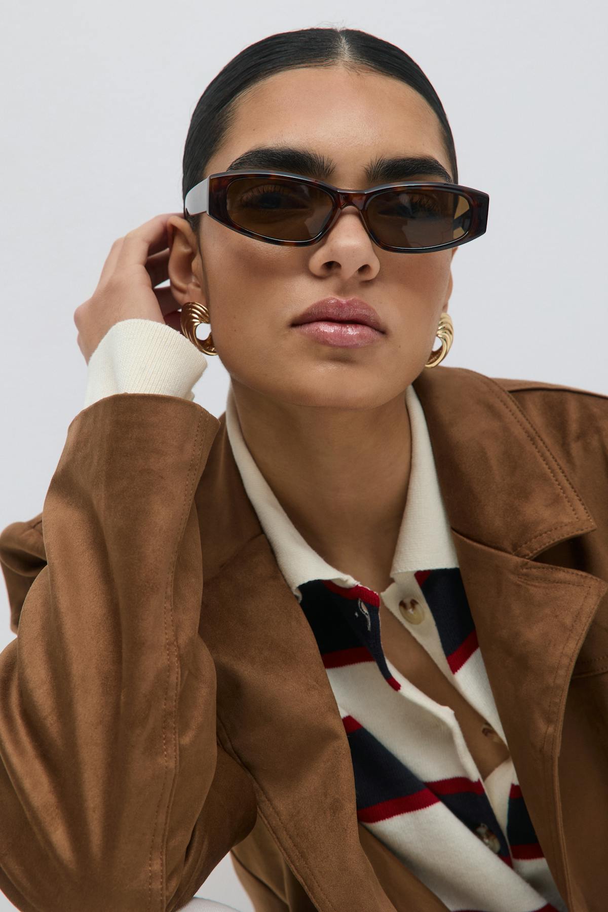 Slim sporty sunglasses