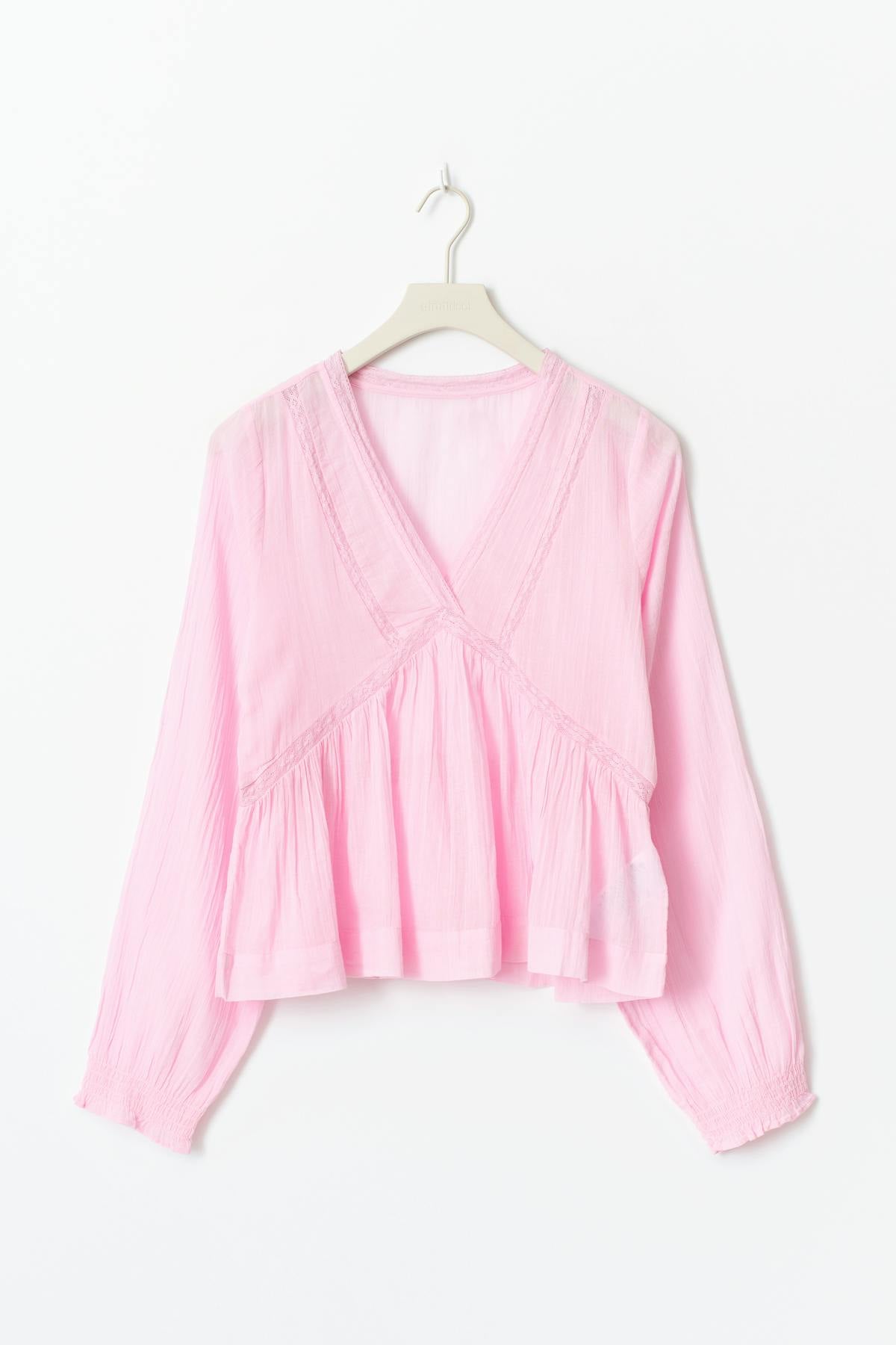 Y lace blouse