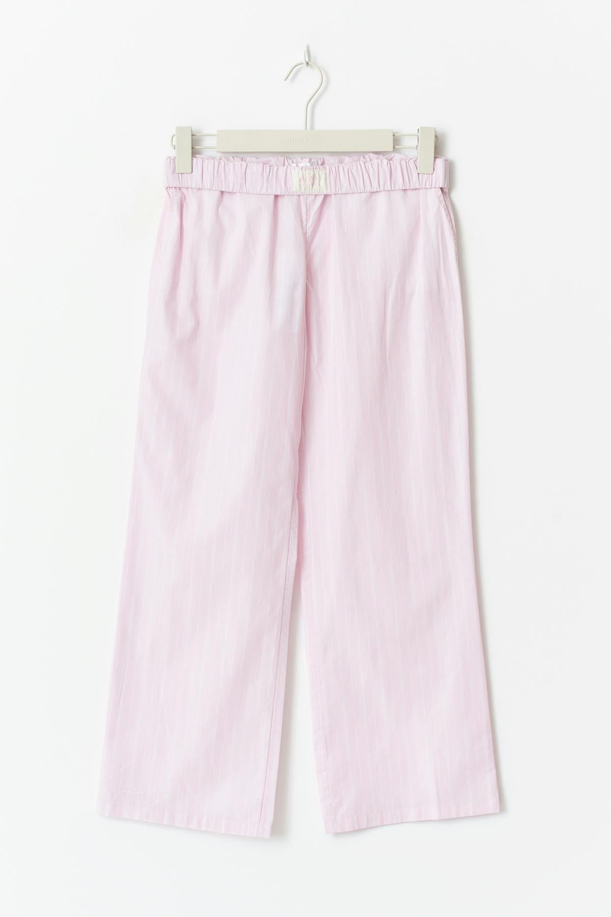 Y folded down trousers