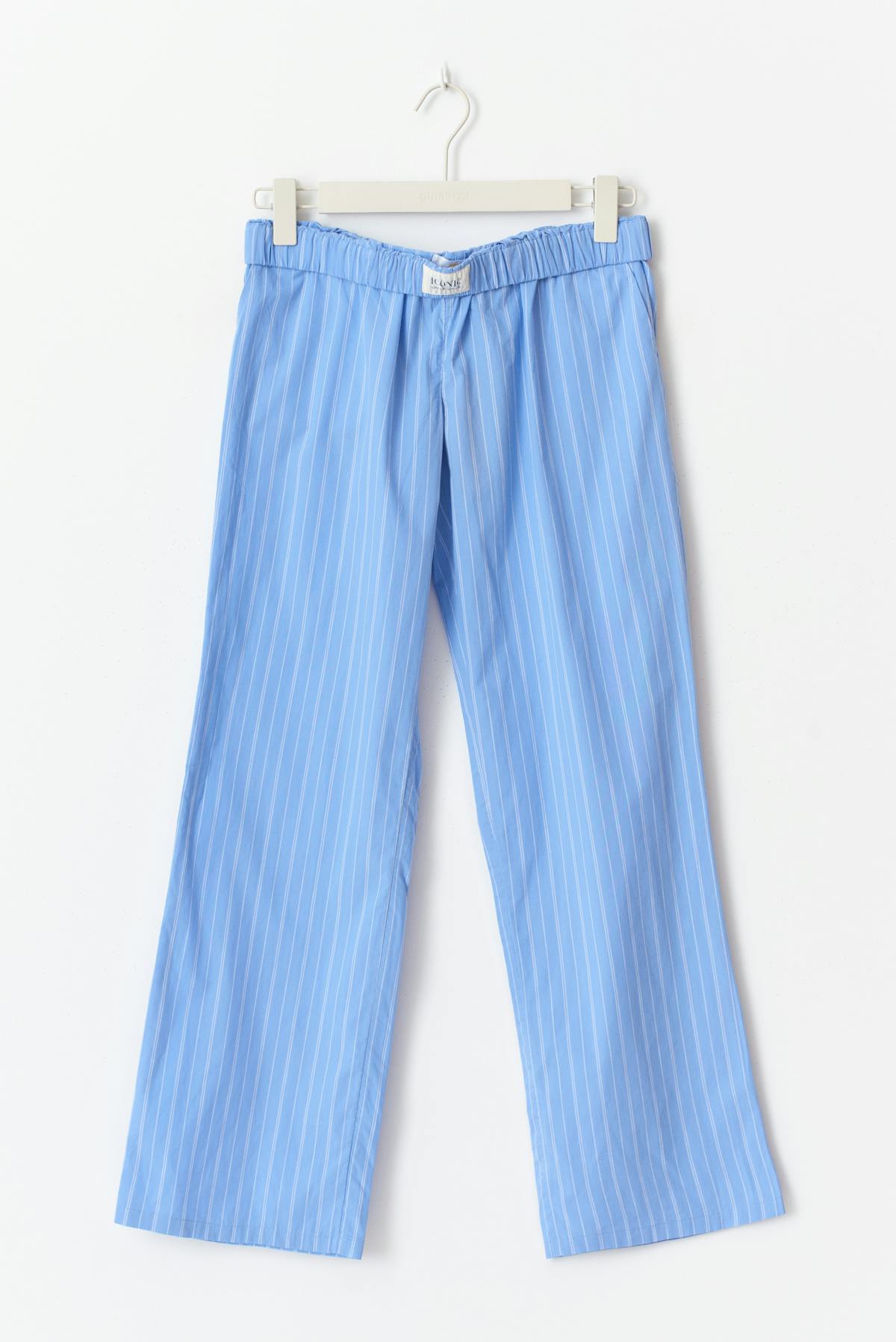 Y folded down trousers