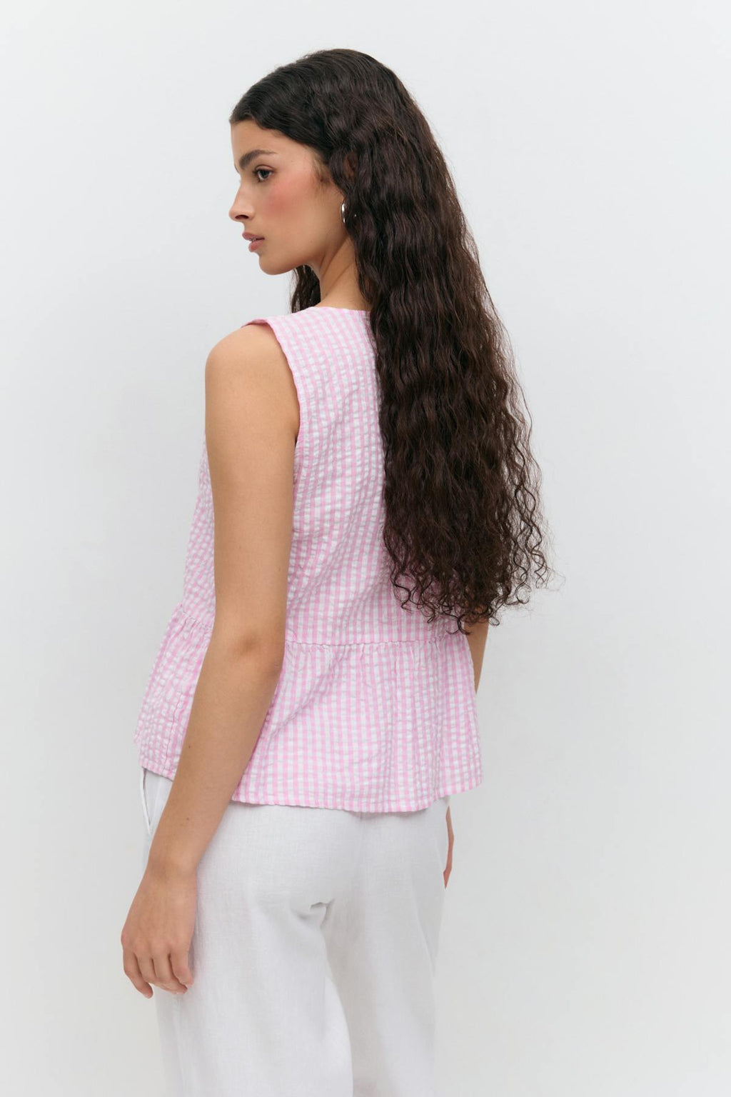 Sleeveless blouse