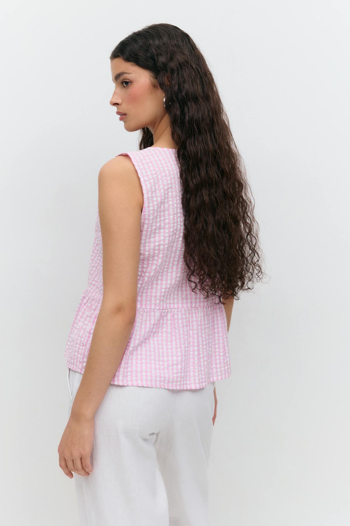 Sleeveless blouse