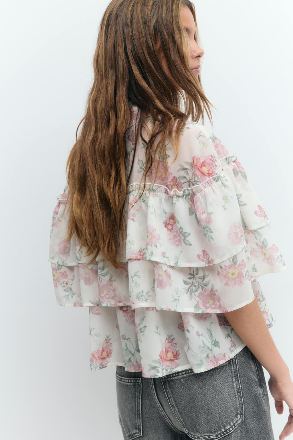 Flounce blouse