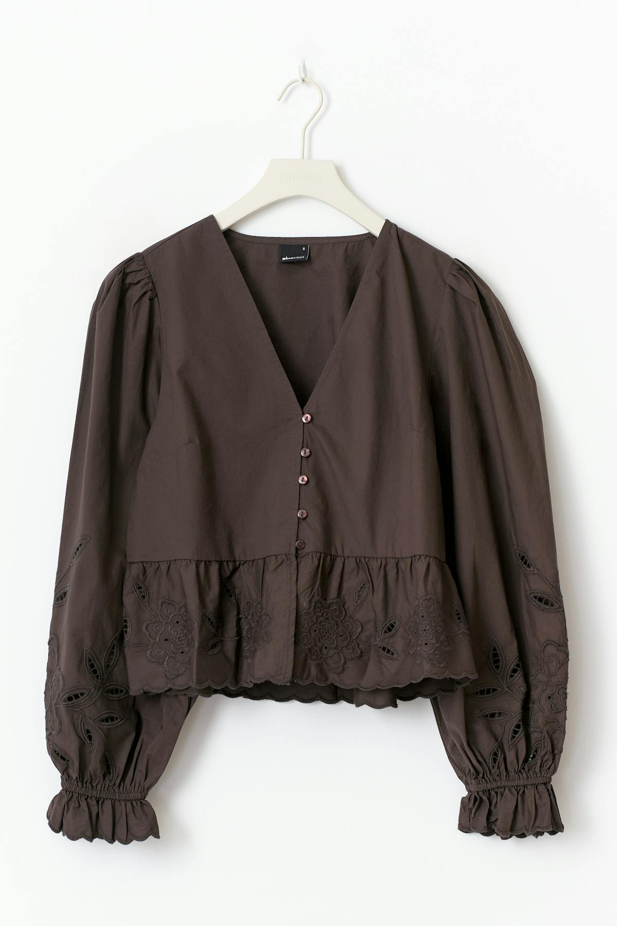 Lacing blouse