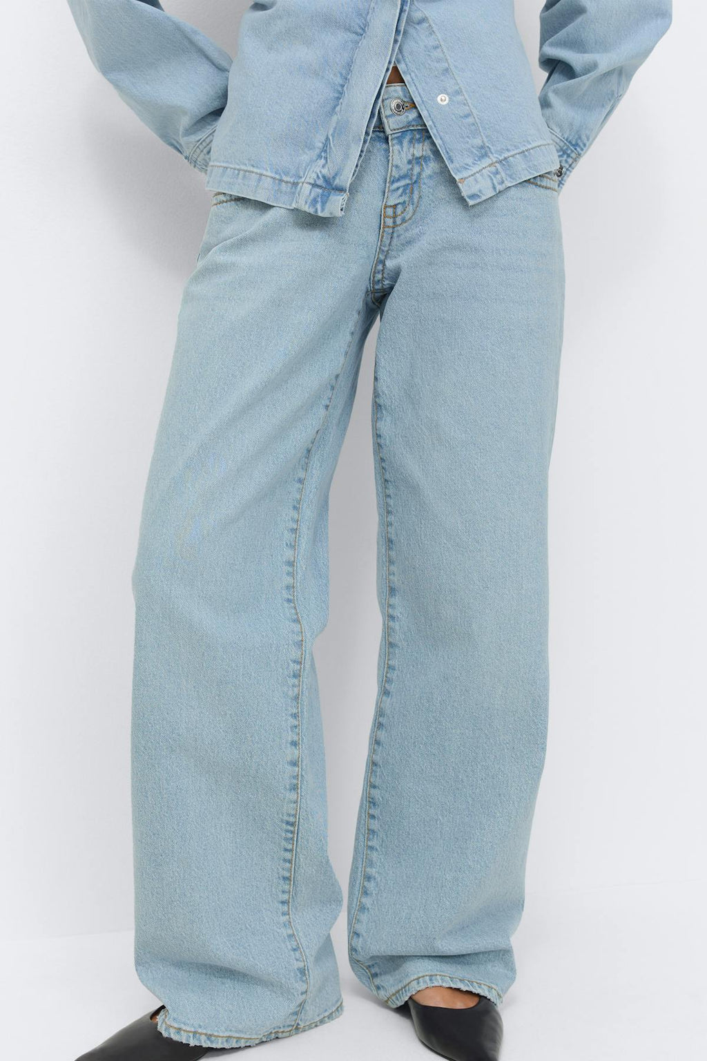 Ultra low wide jeans