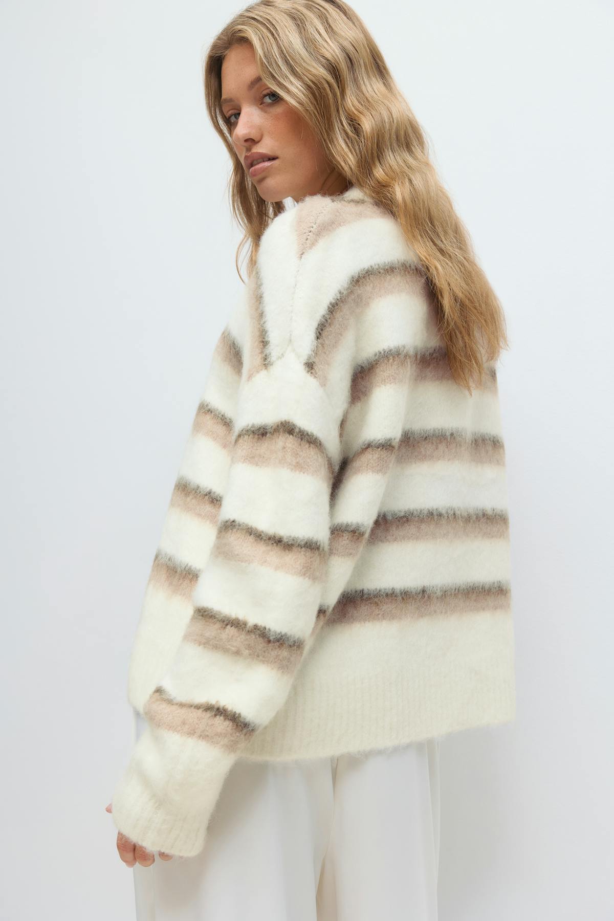Stripe chunky knitted sweater