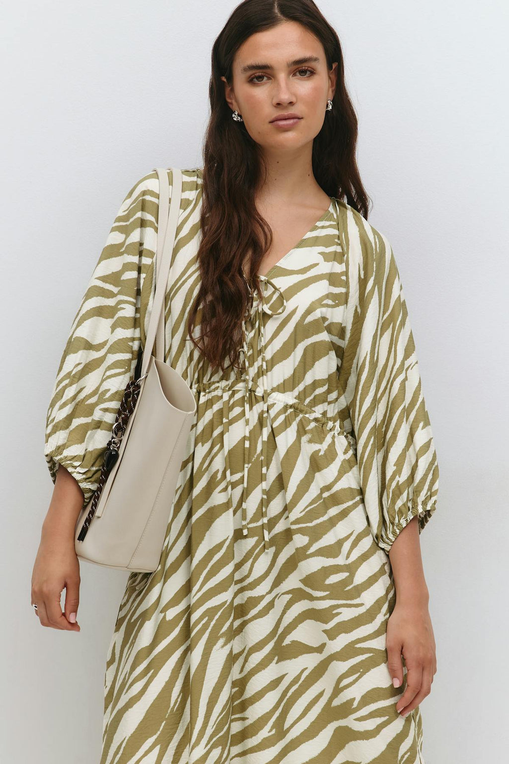 Maxi lacing dress