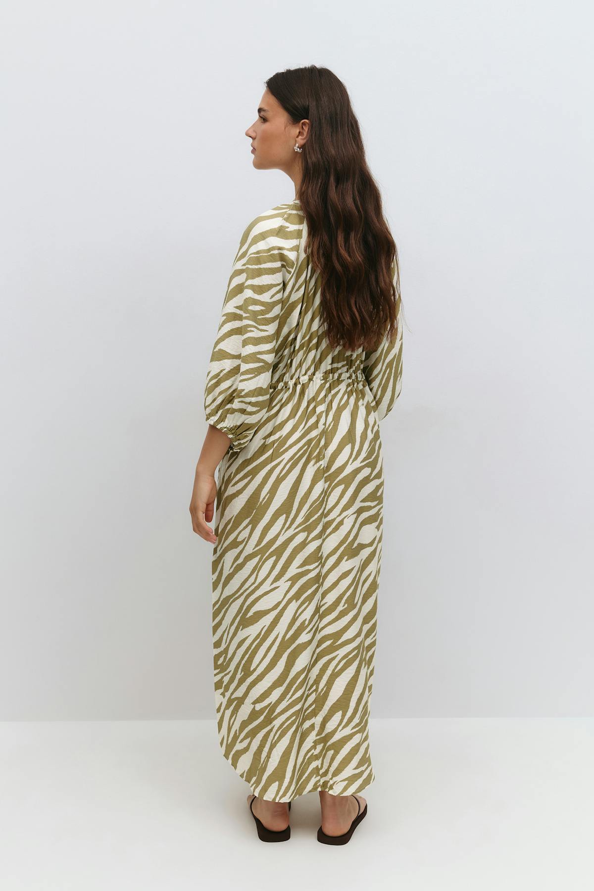 Maxi lacing dress