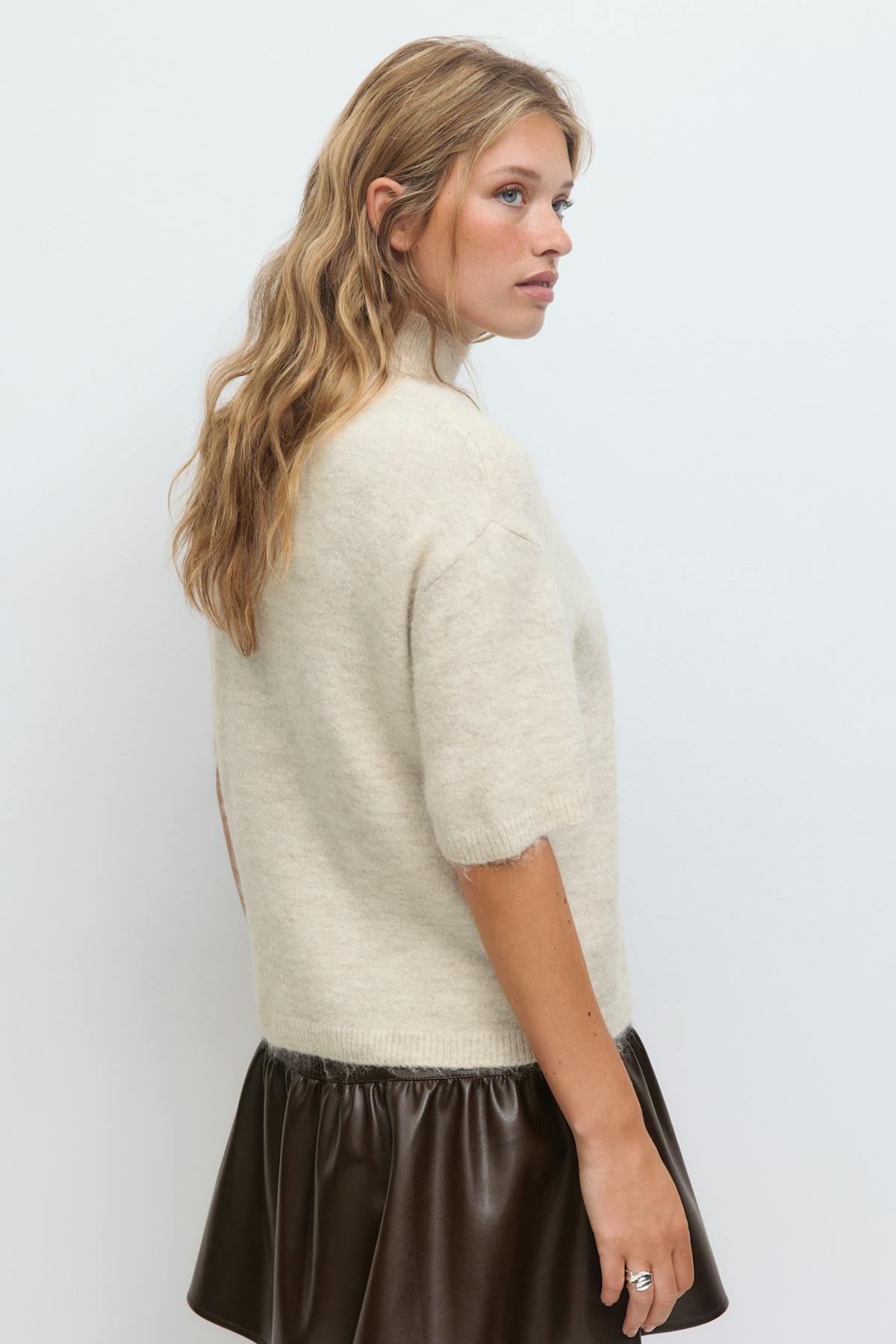 Funnel neck knitted top
