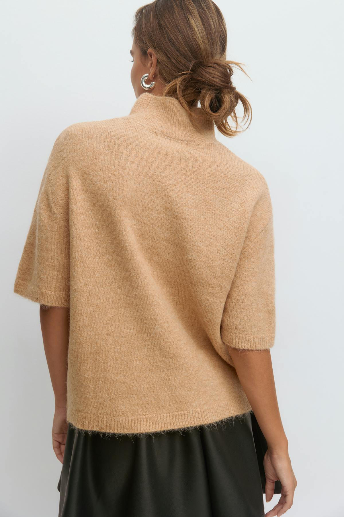 Funnel neck knitted top