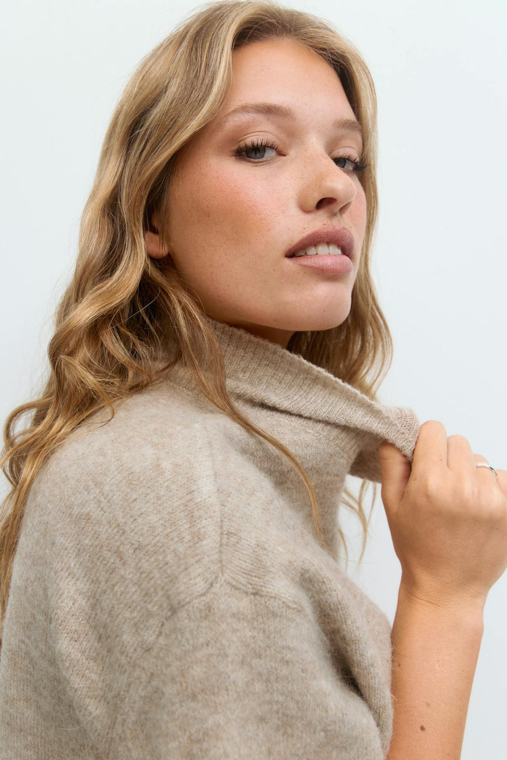 Funnel neck knitted top