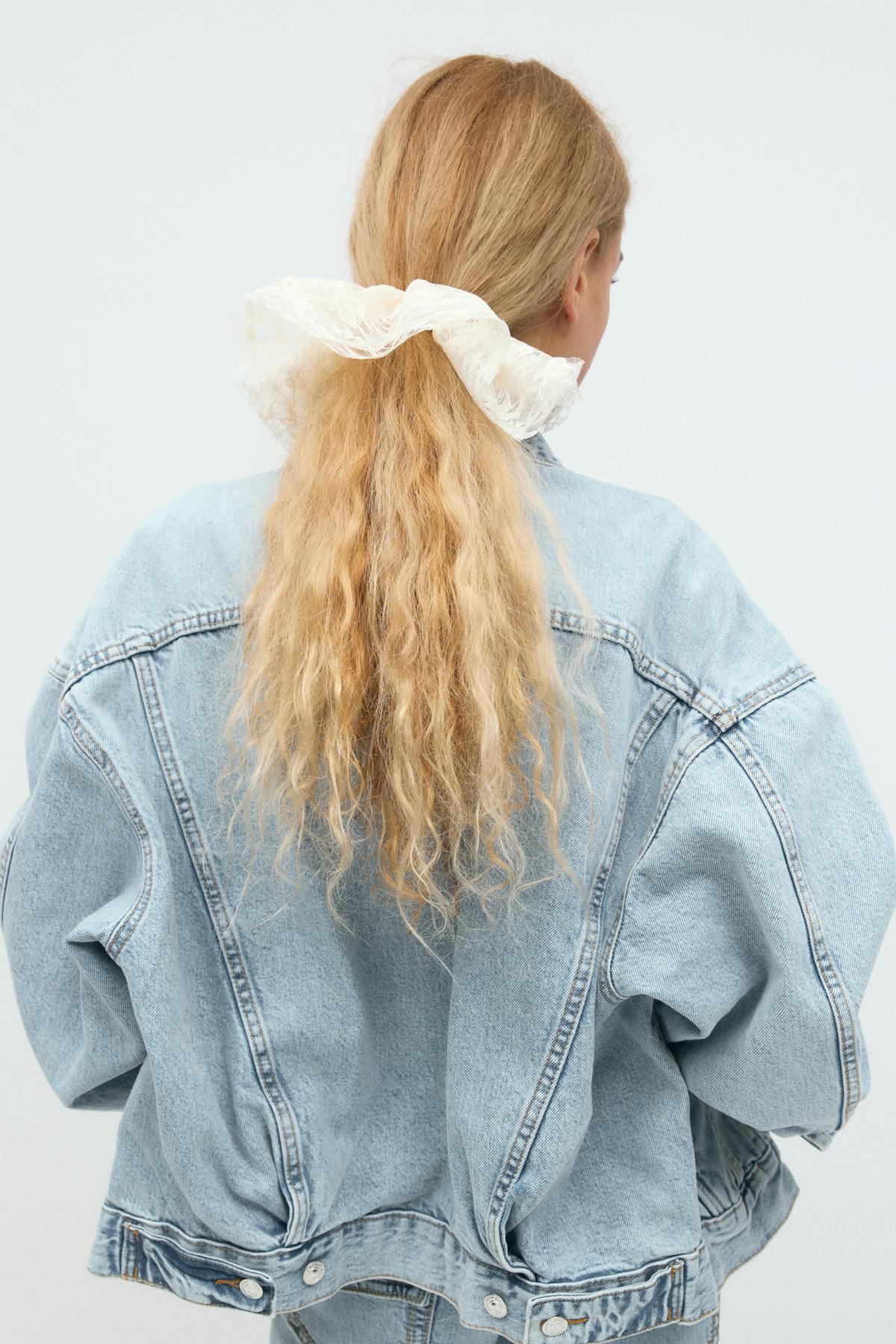 Hair tie