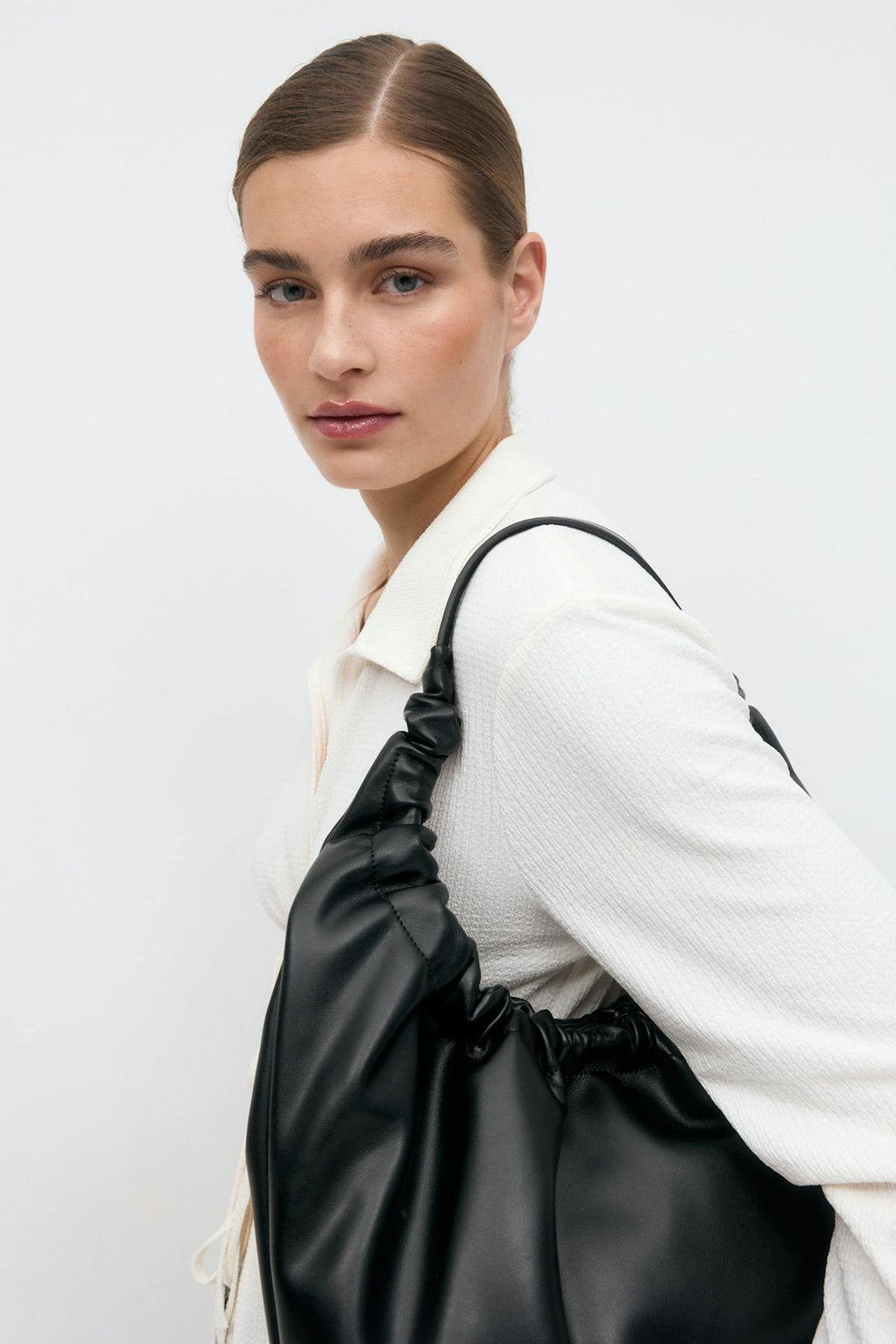 Gathered tote bag