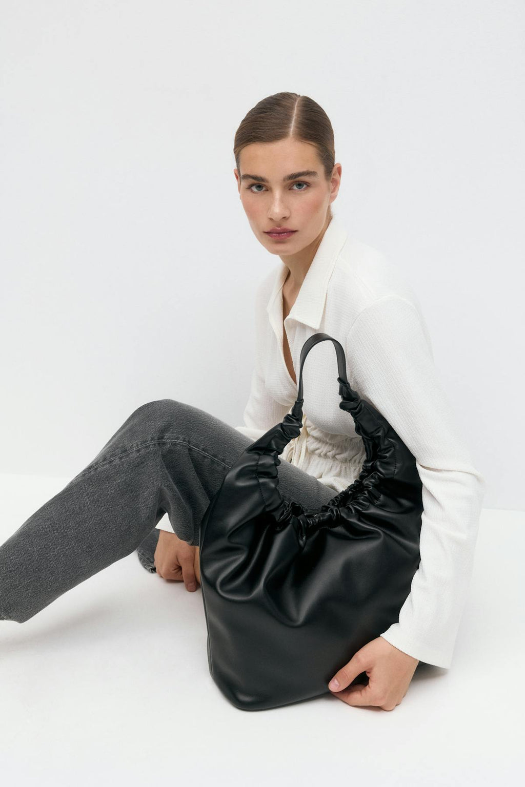 Gathered tote bag