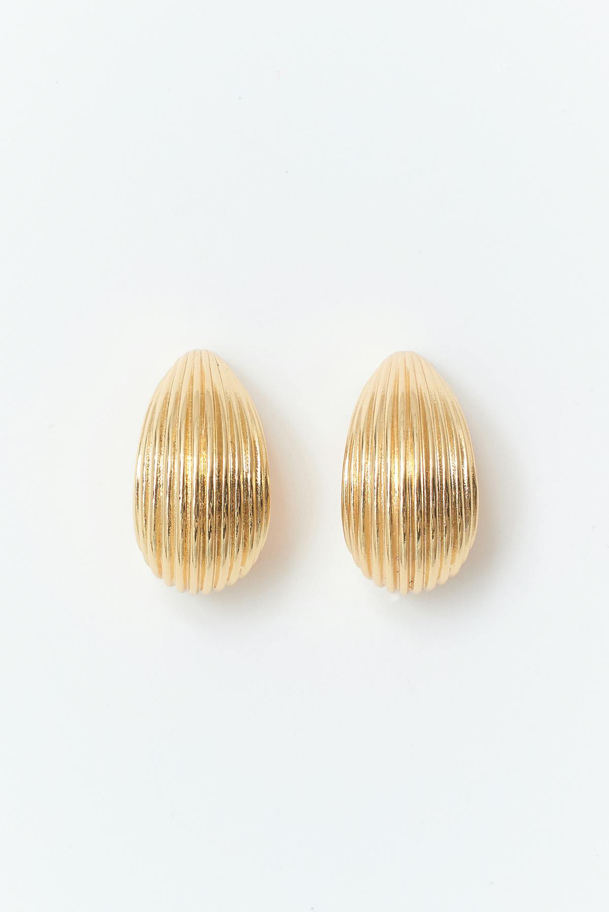 Drop earrings