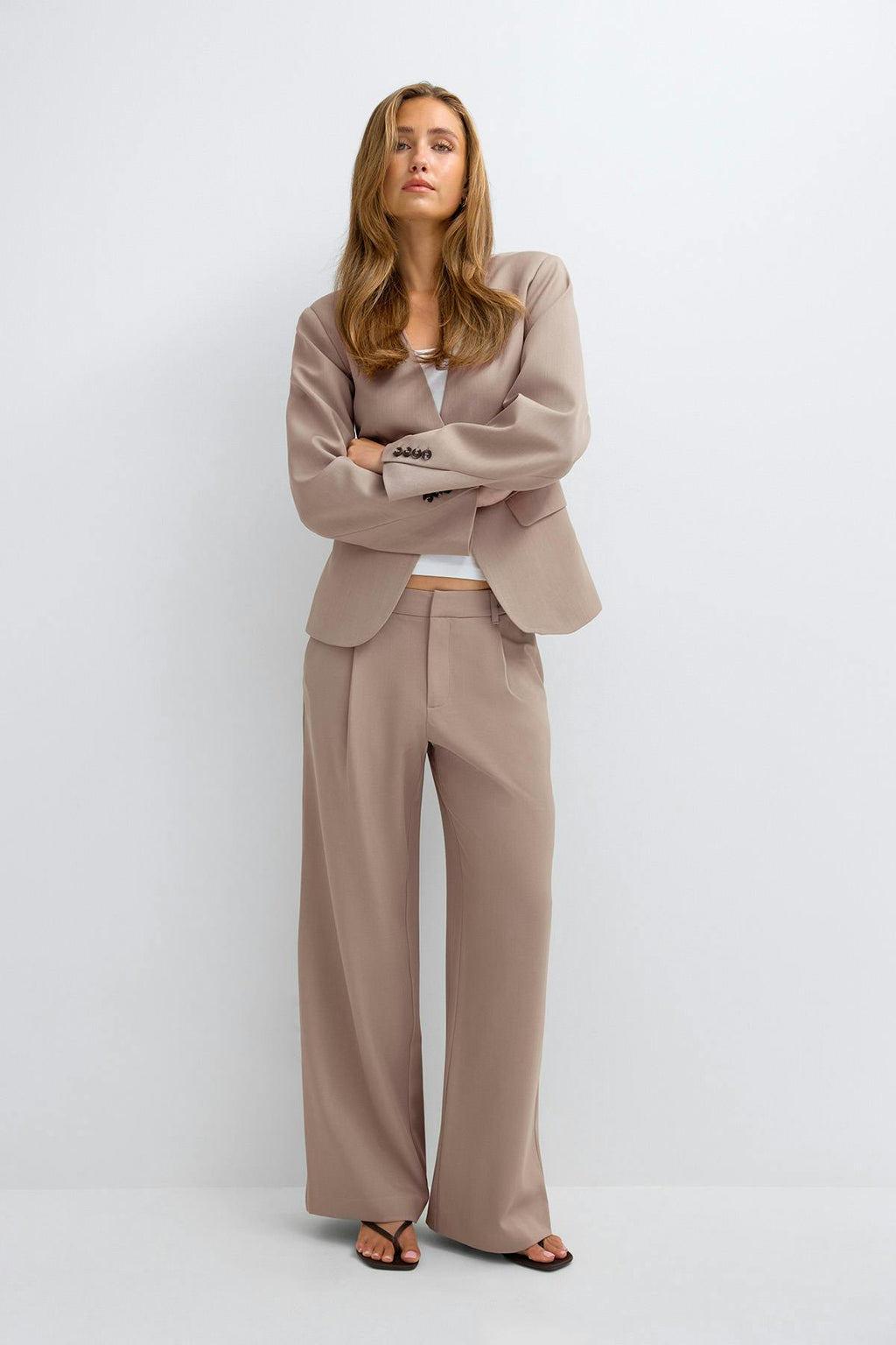 Mid wide pleated trousers