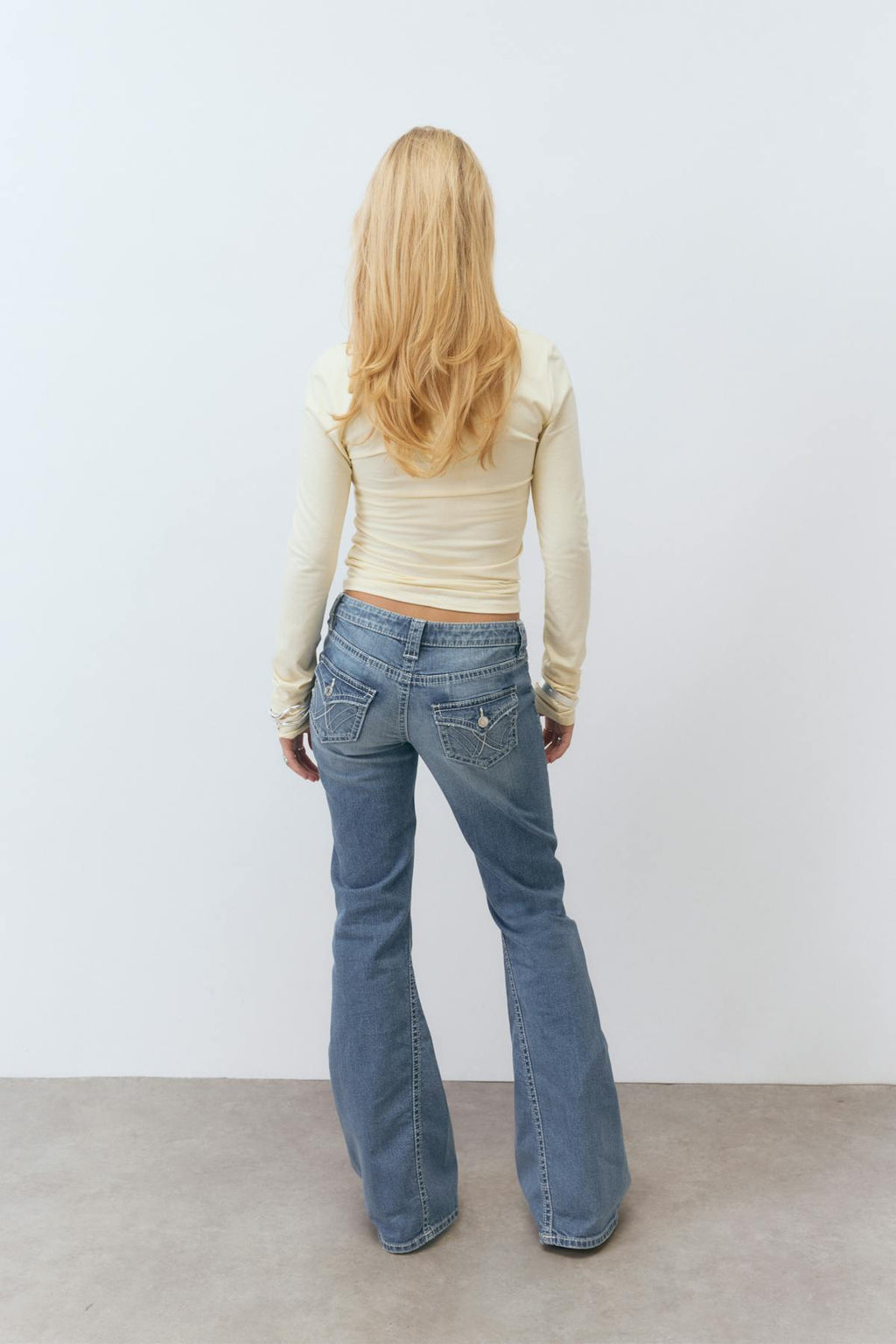 Iconic twisted jeans