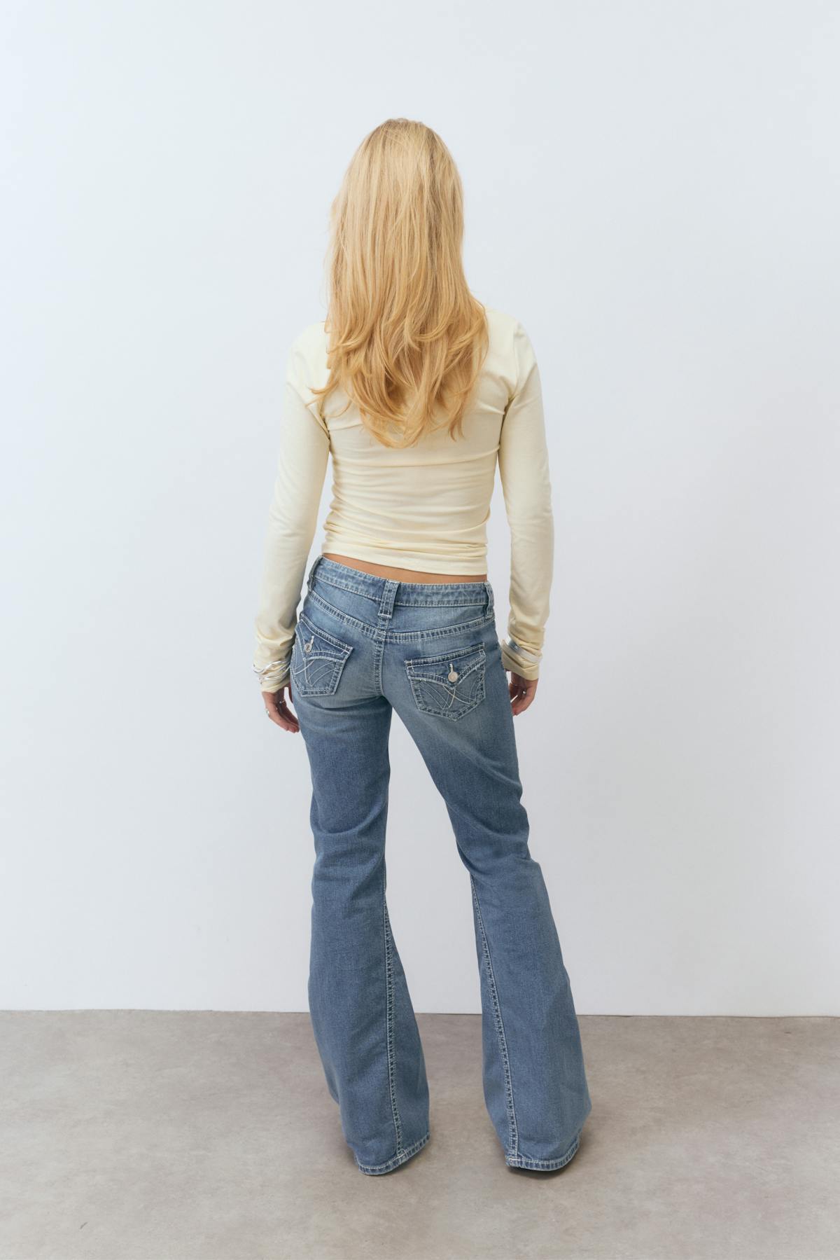 Iconic twisted jeans