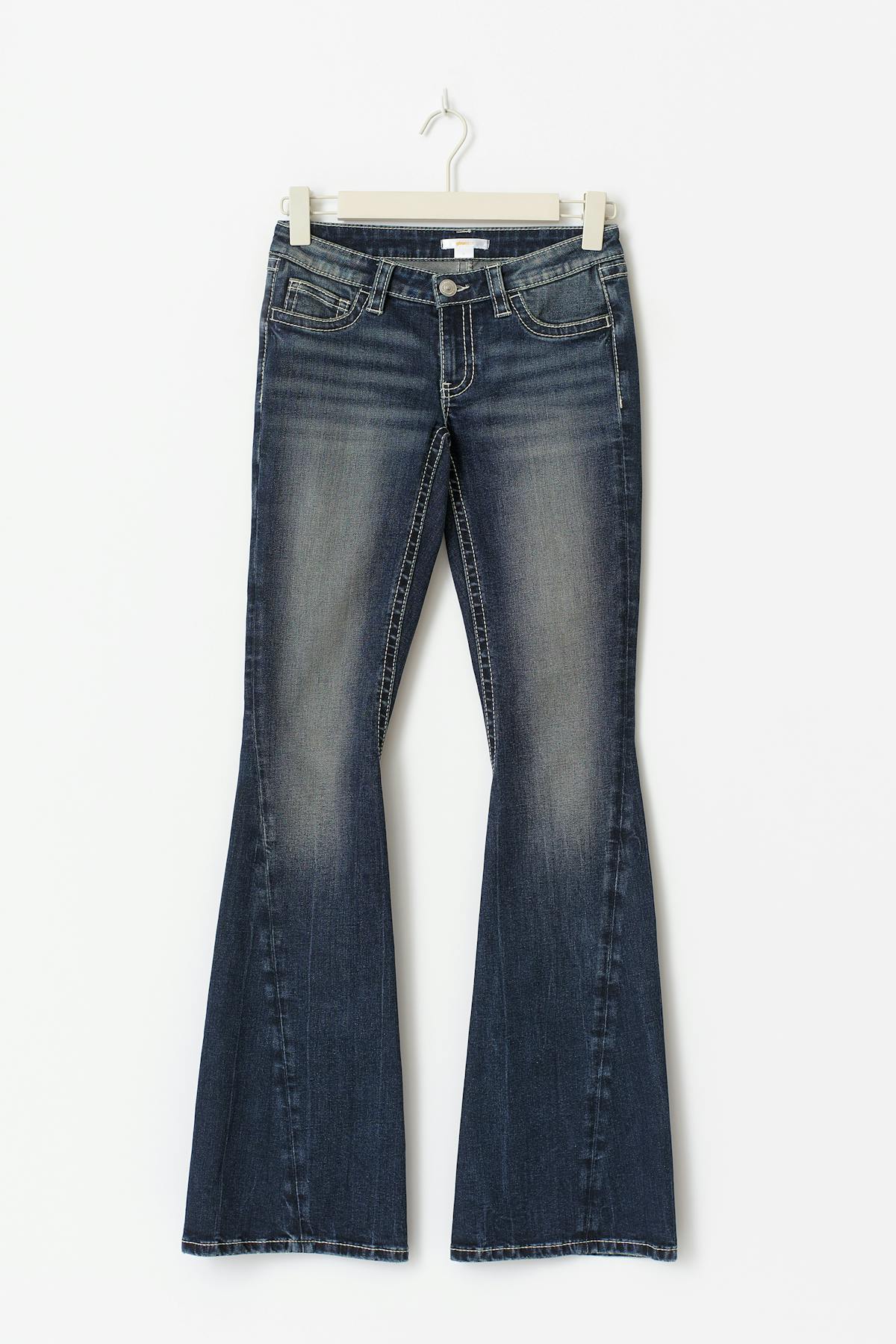 Iconic twisted jeans