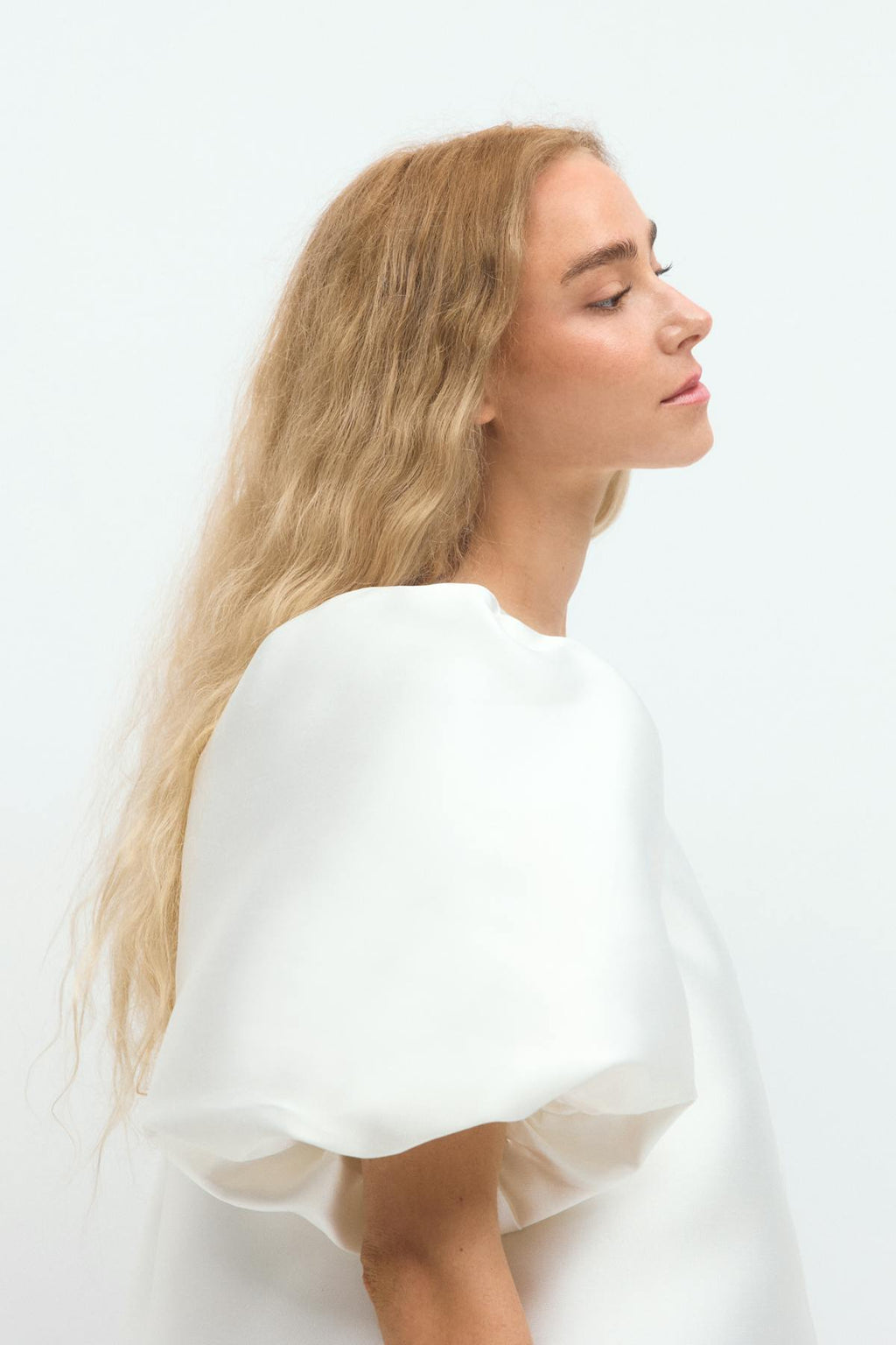 One button puff sleeve blouse