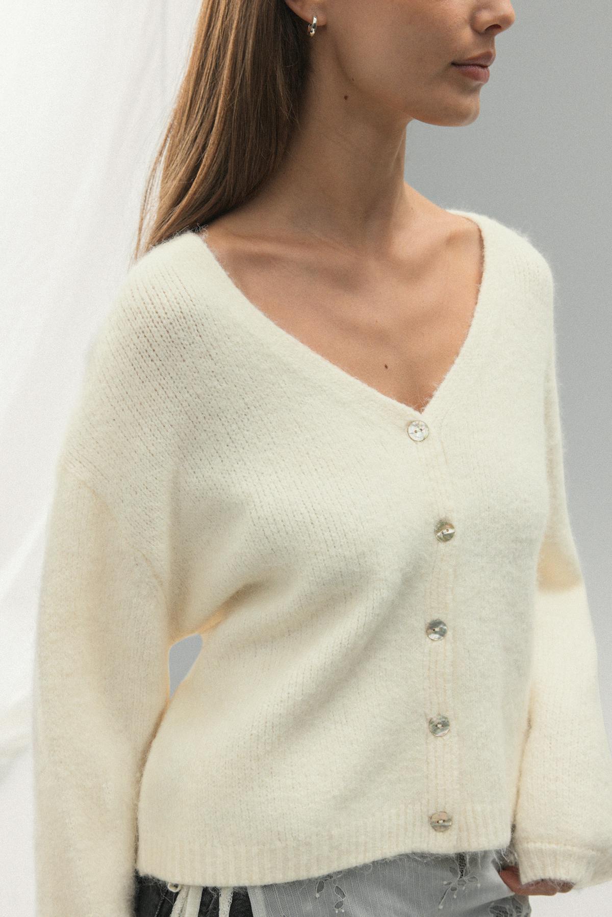 V-neck knitted cardigan
