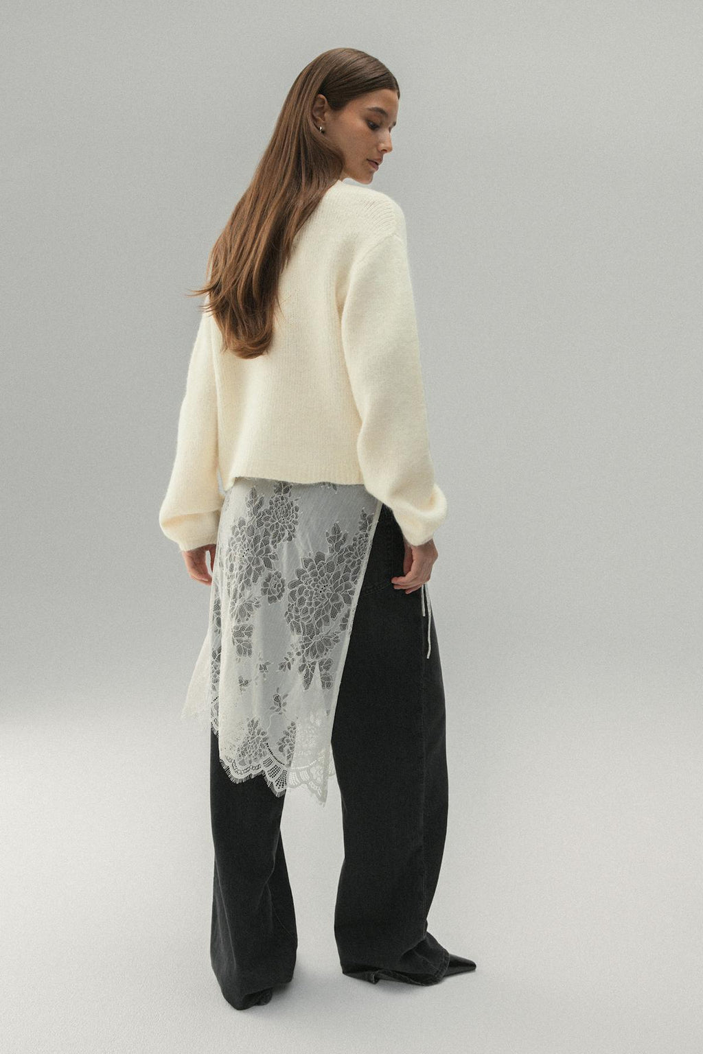 V-neck knitted cardigan