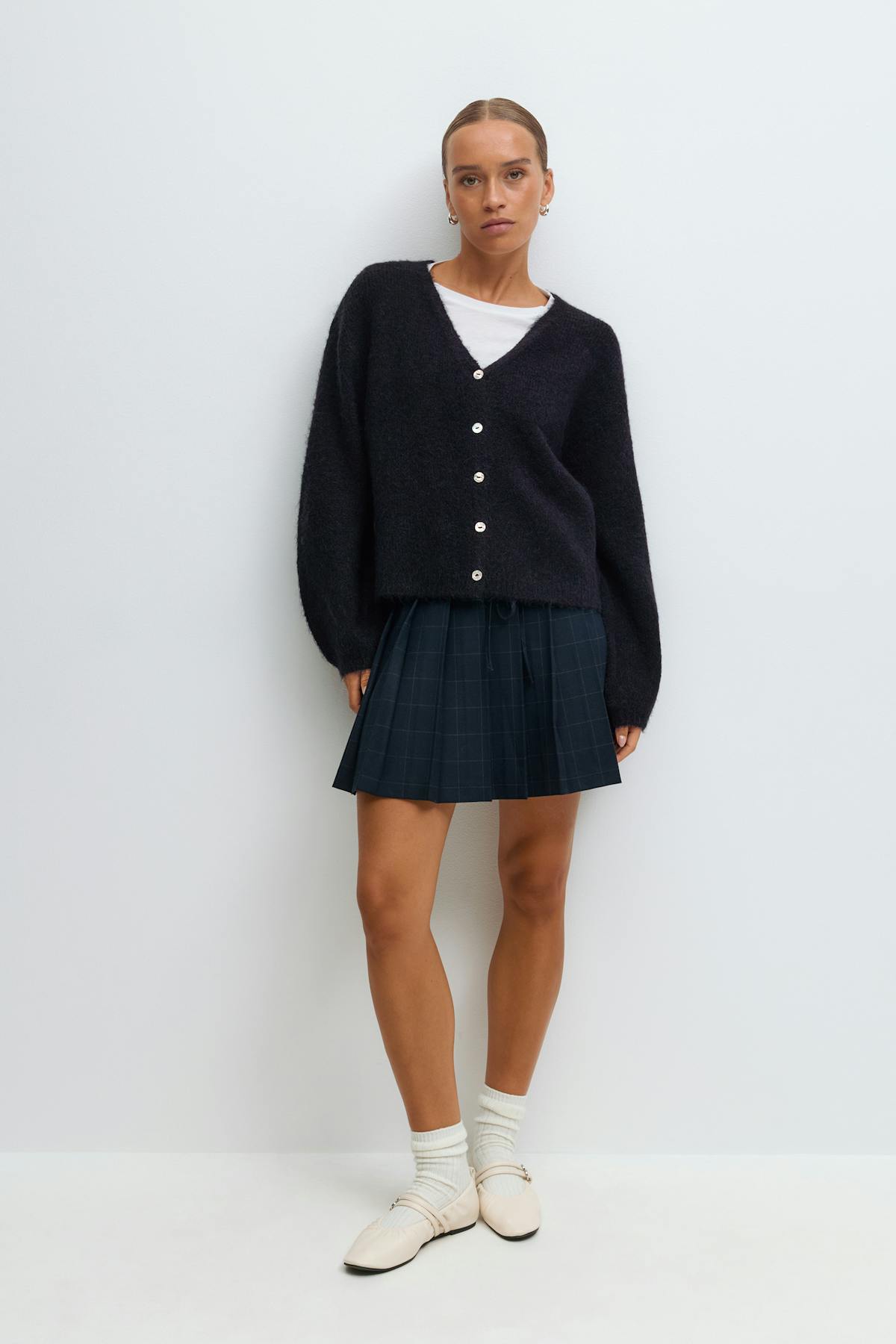 V-neck knitted cardigan