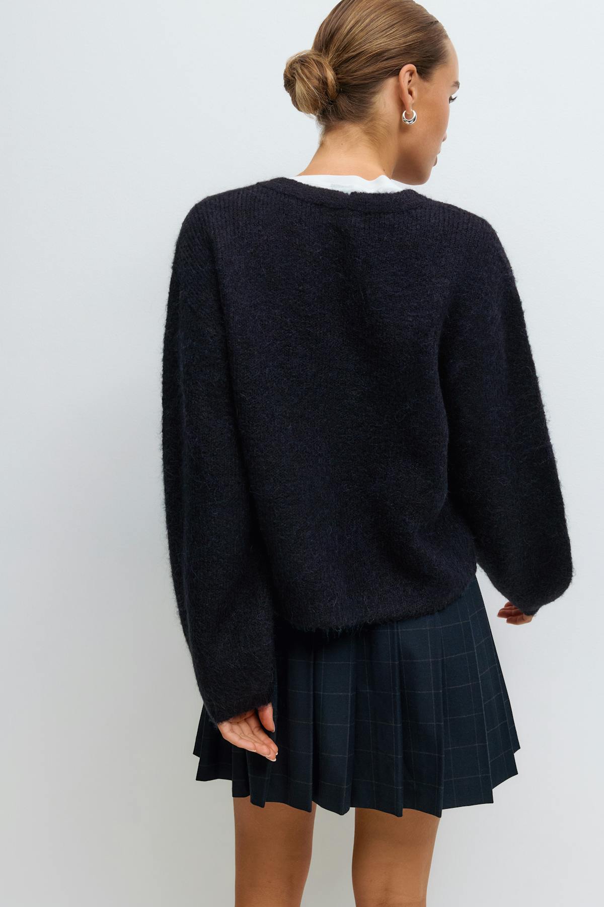 V-neck knitted cardigan