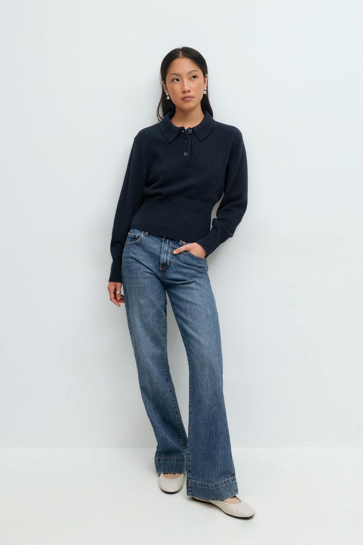 Collar knitted sweater