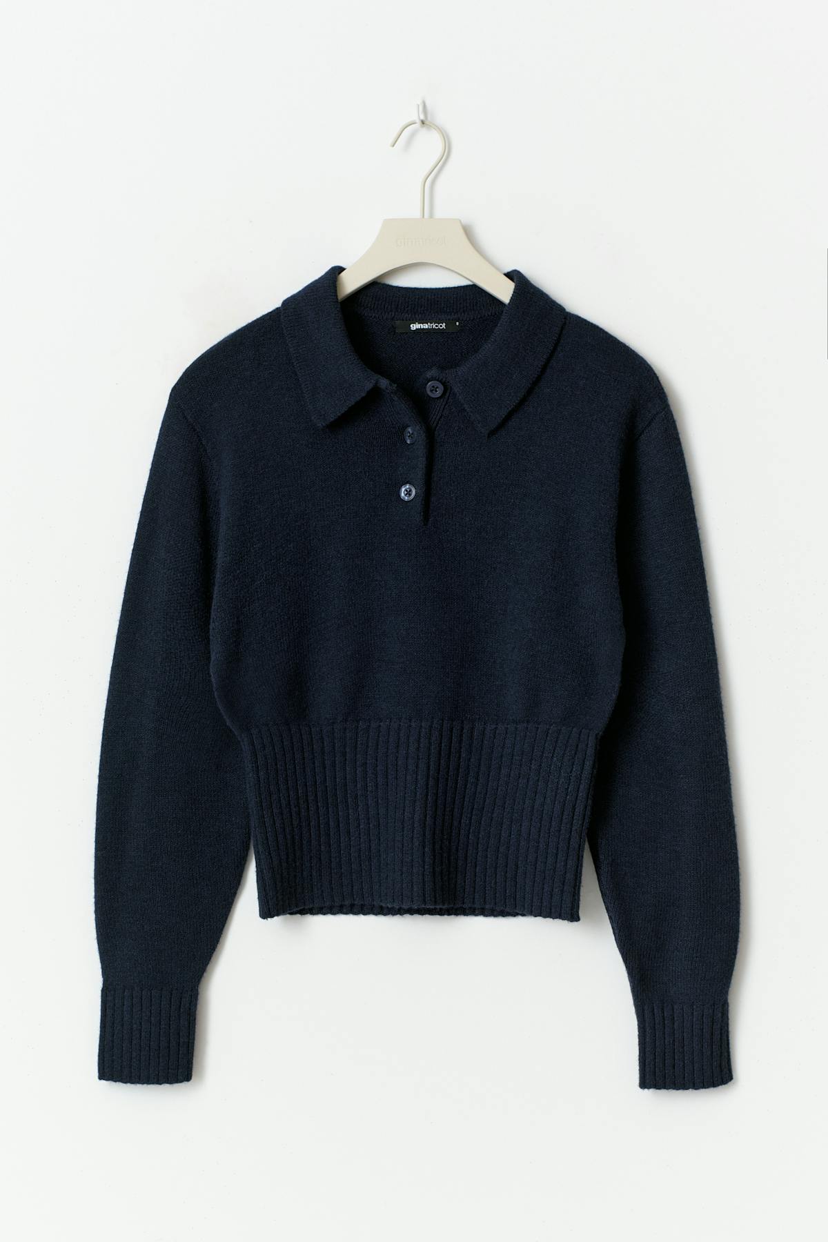 Collar knitted sweater