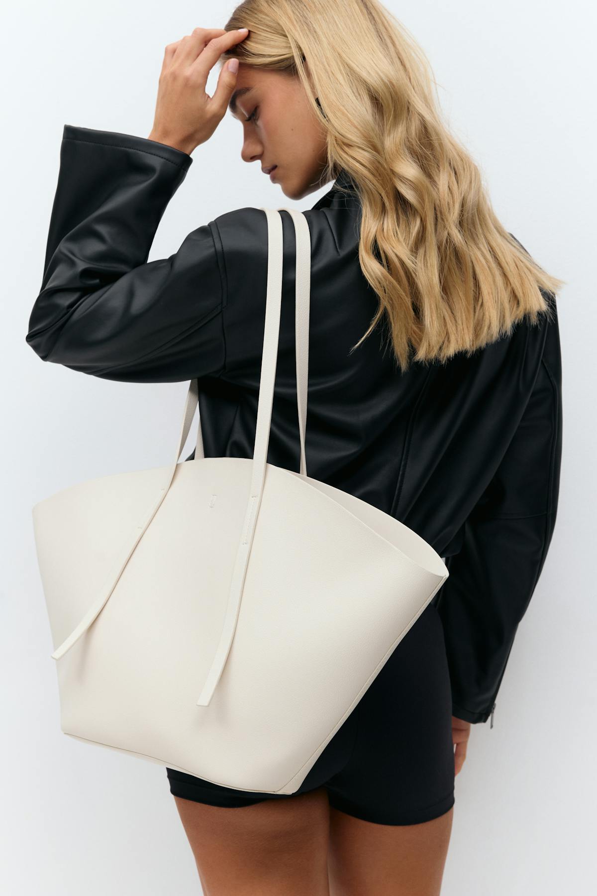 Wide shopper bag