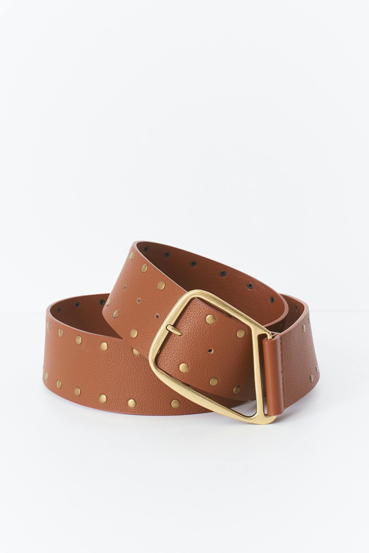 Studded hip belt