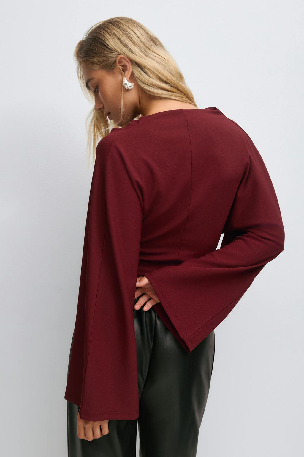 Drapy top