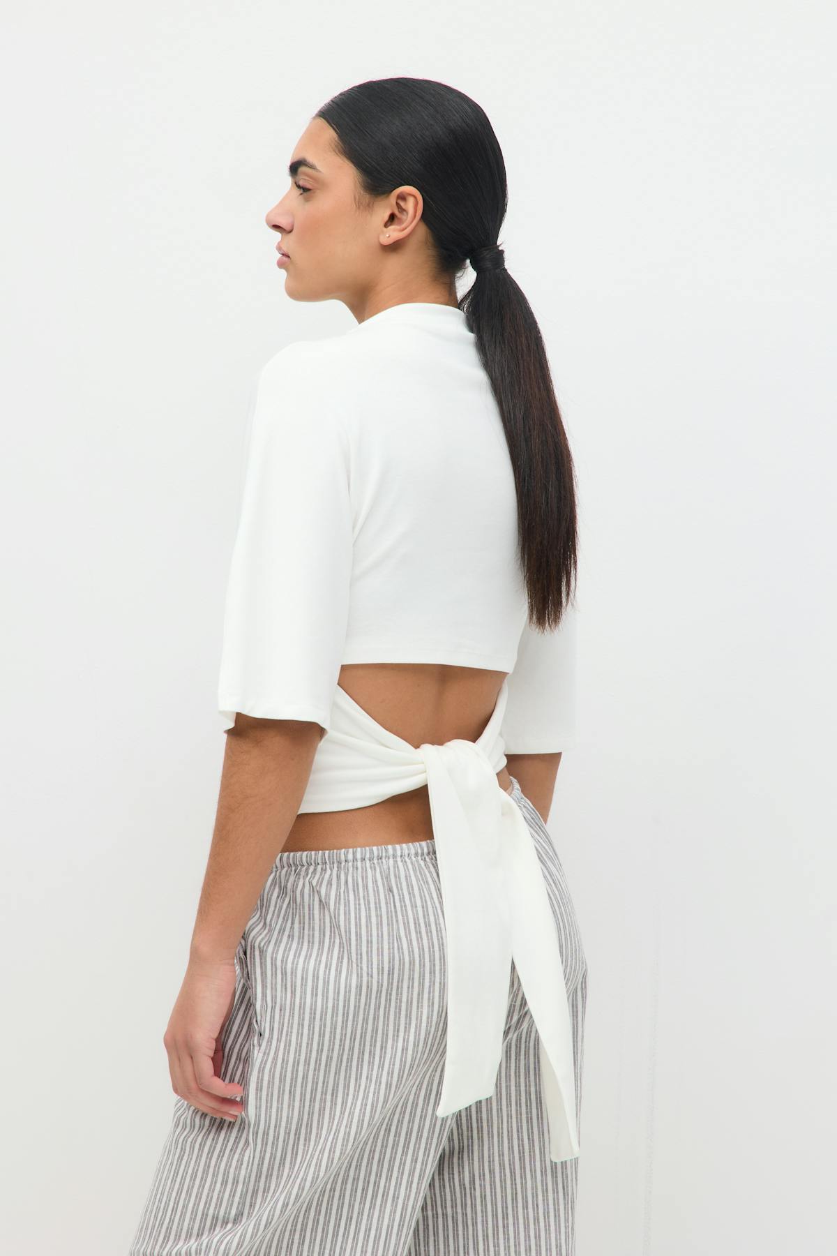 Tie back tee