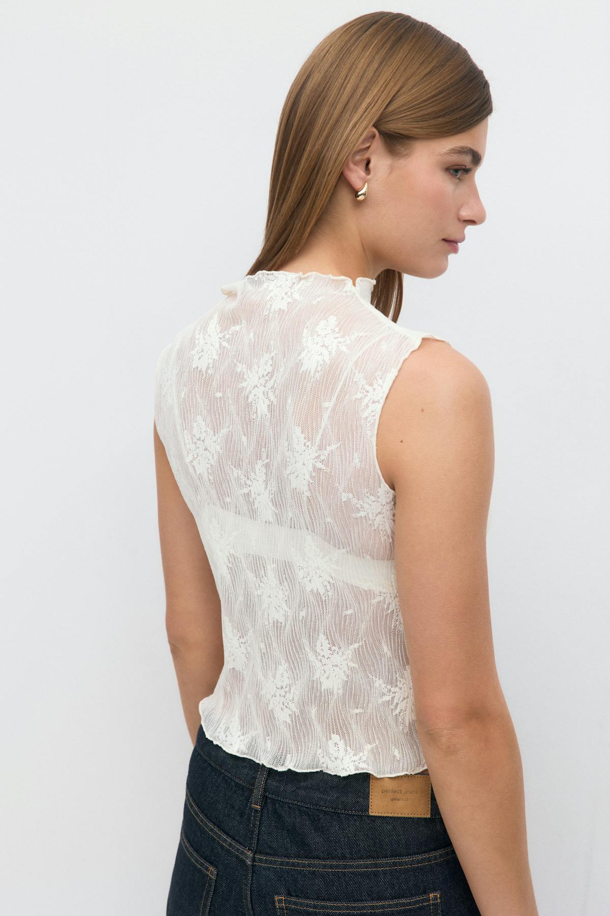 Funnel neck lace top