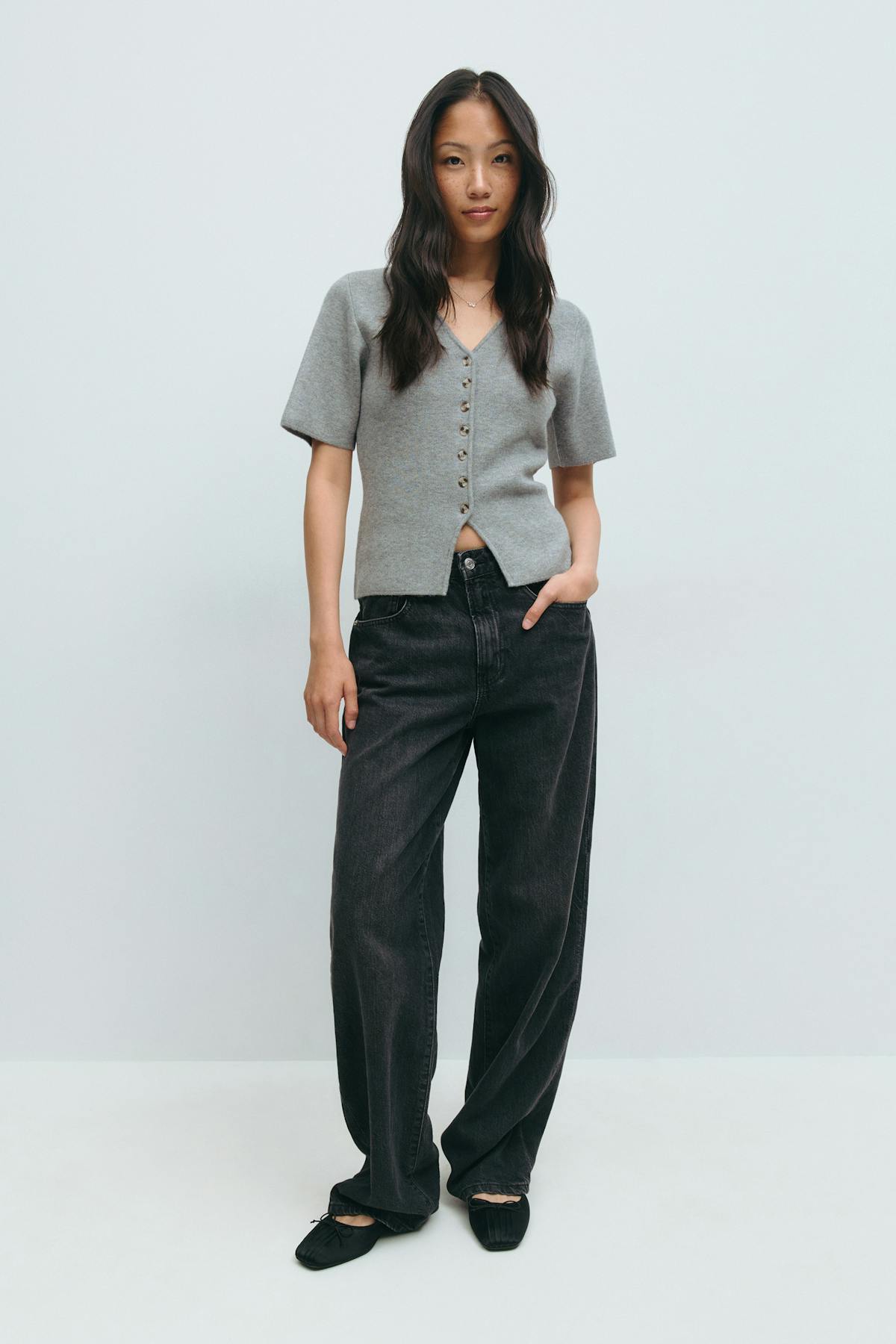 Knitted short sleeve cardigan