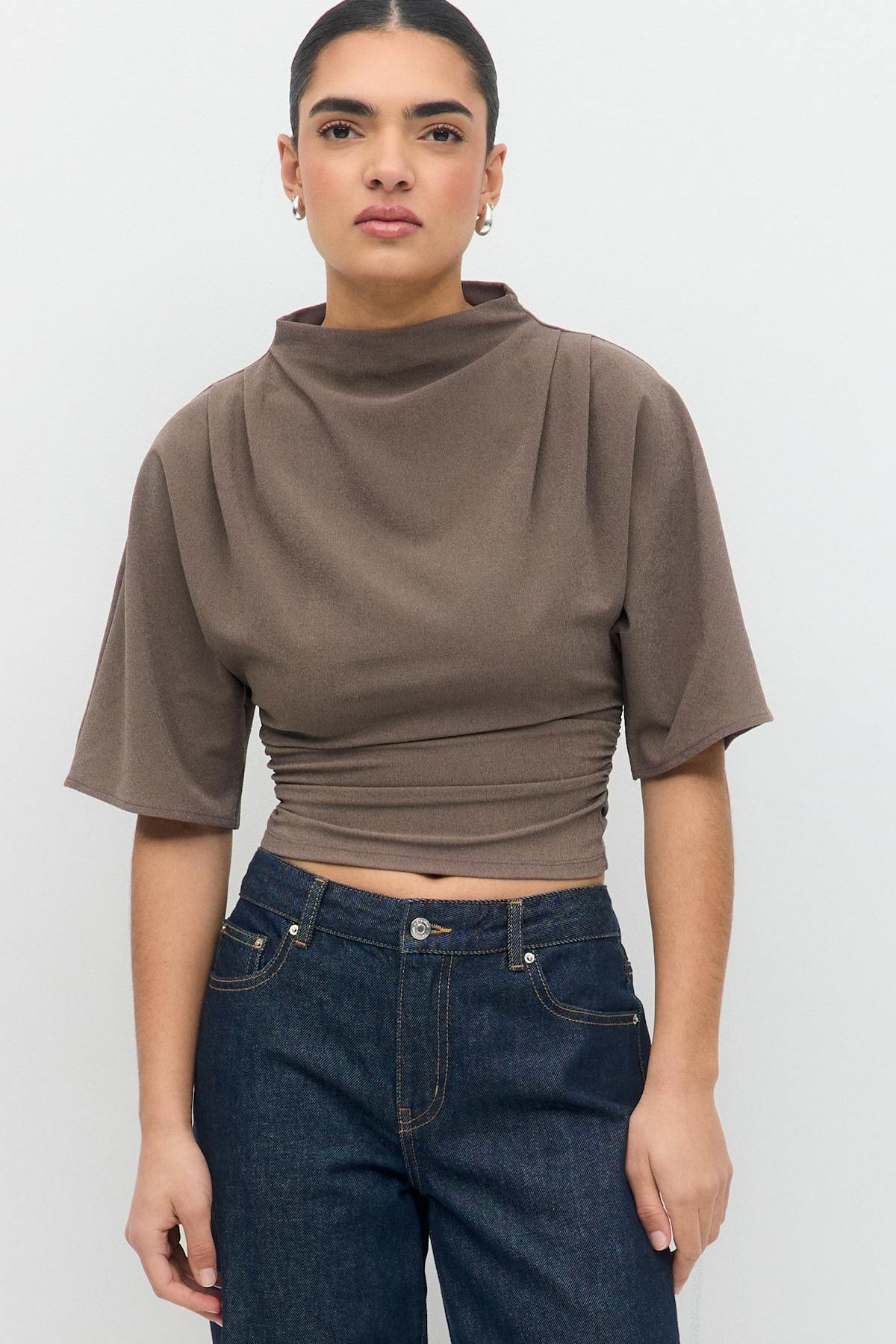 Drapy top