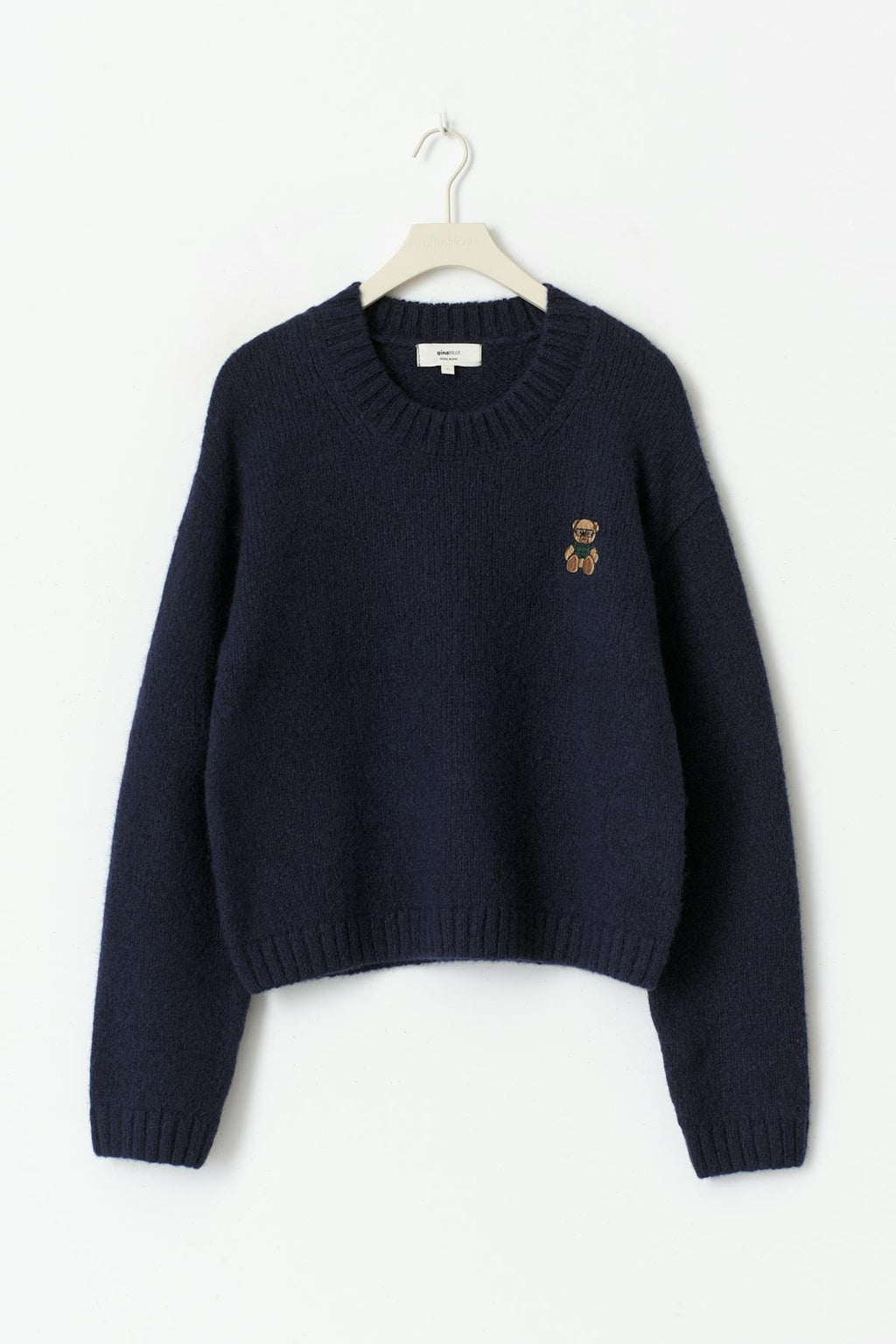 Embroidery knitted sweater