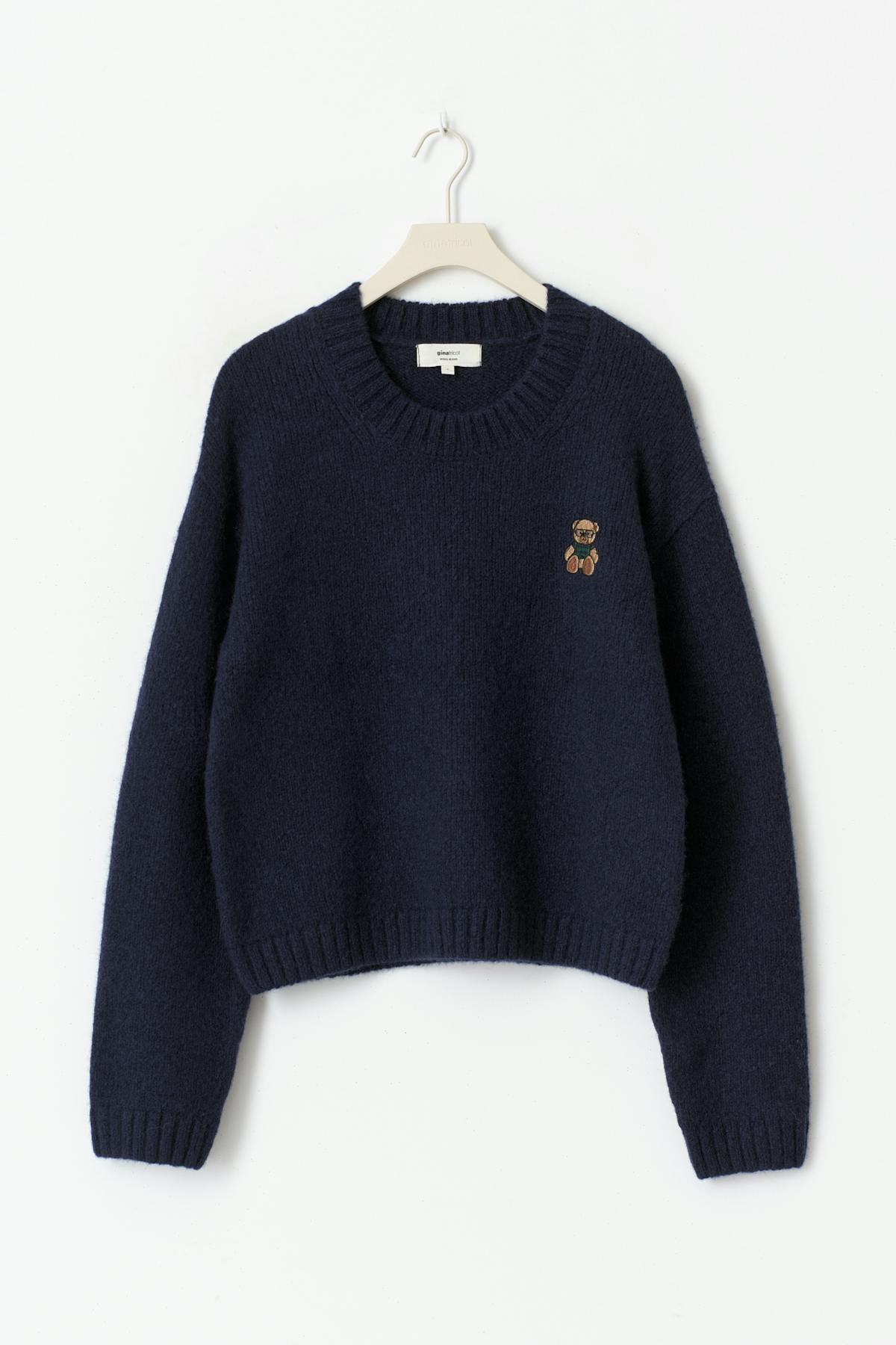 Embroidery knitted sweater
