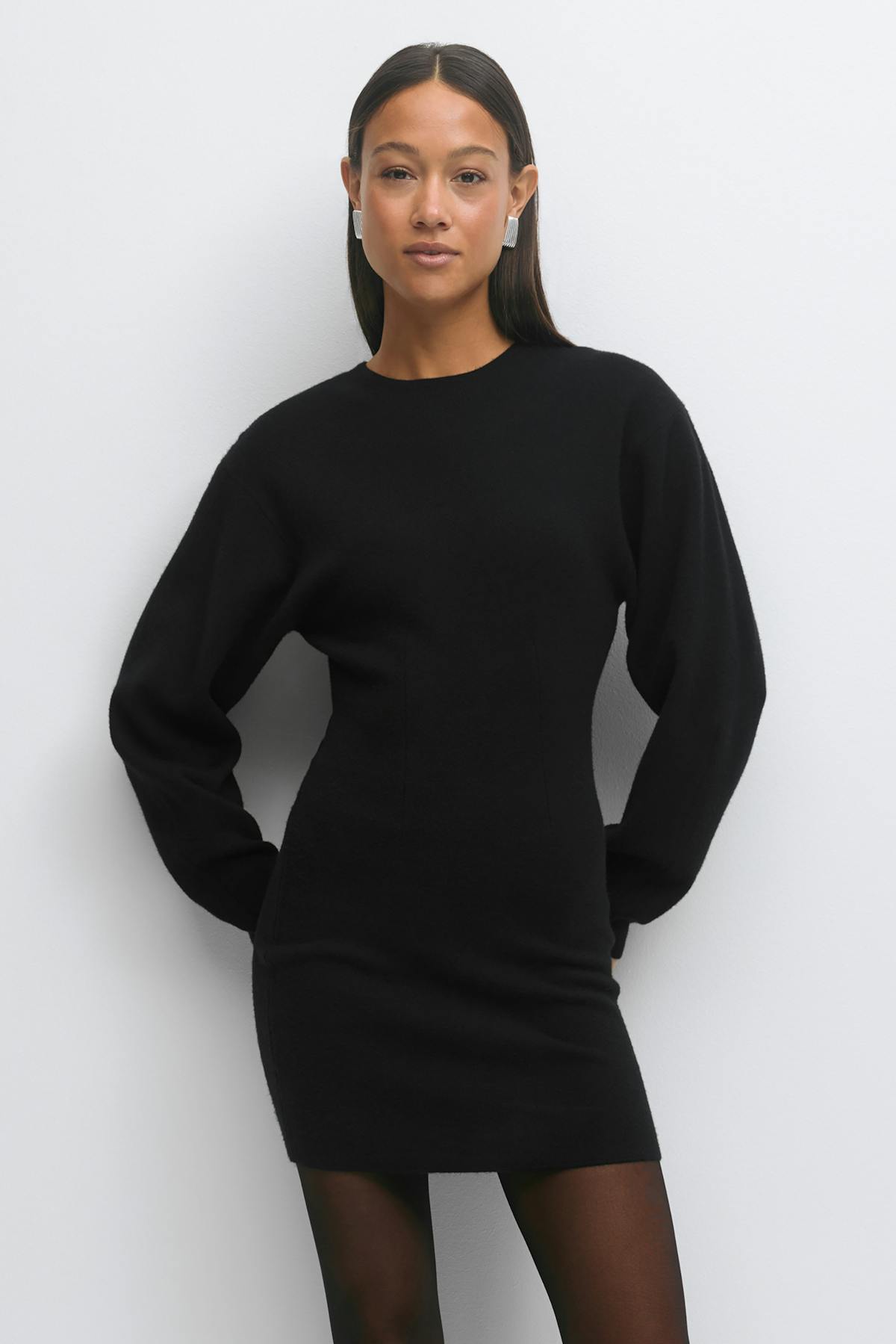 Shaped knitted dress