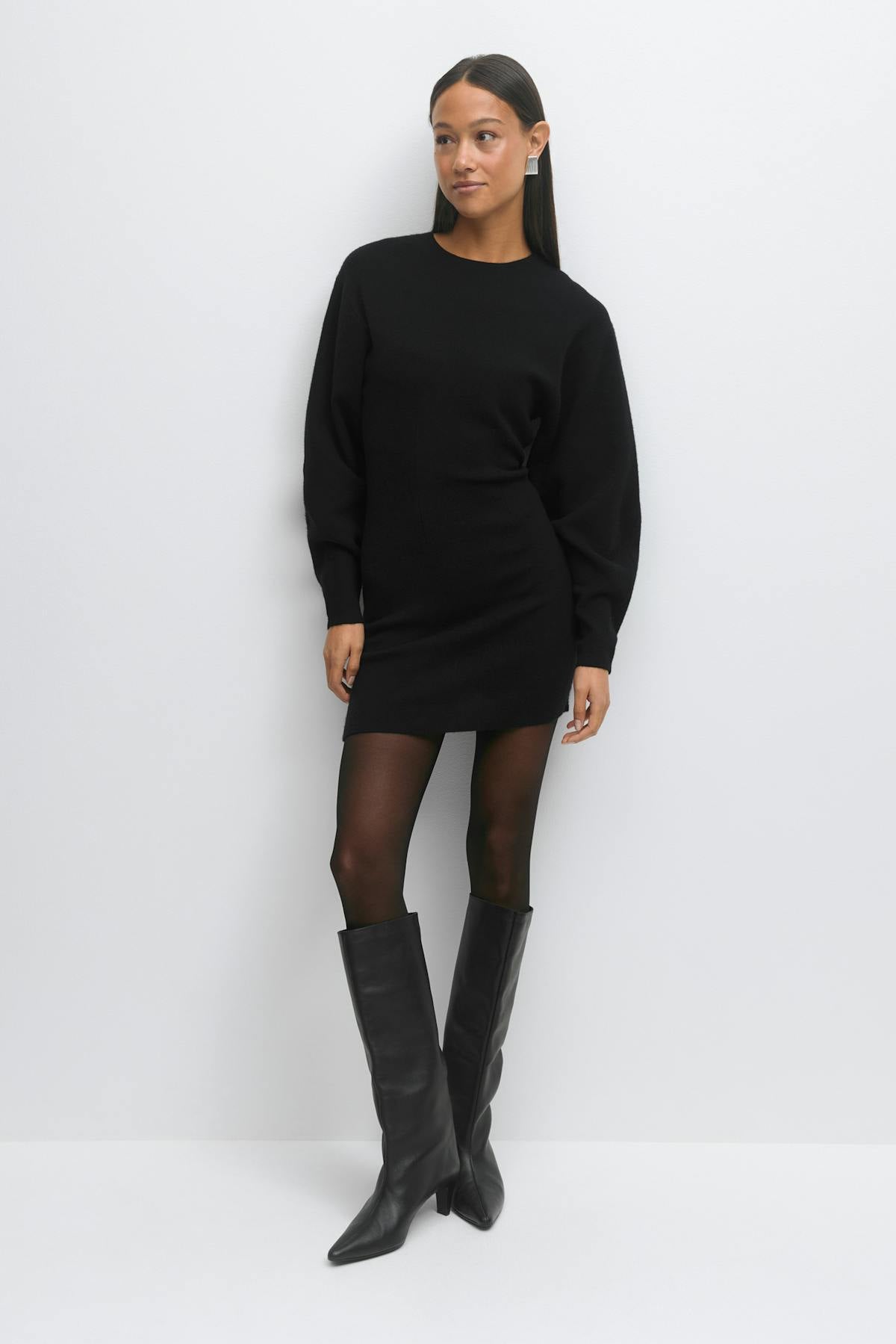 Shaped knitted dress