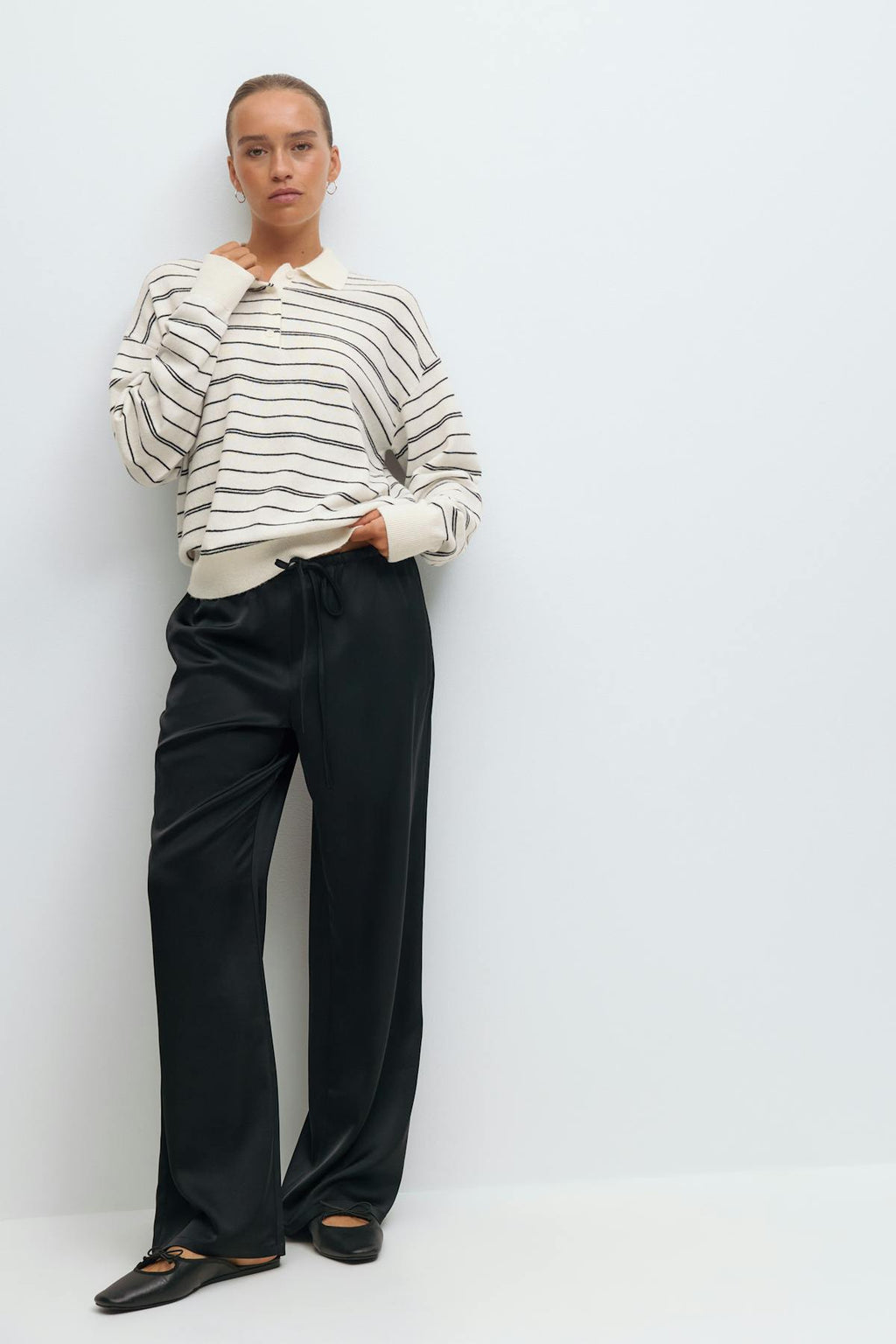 Striped collar knitted sweater