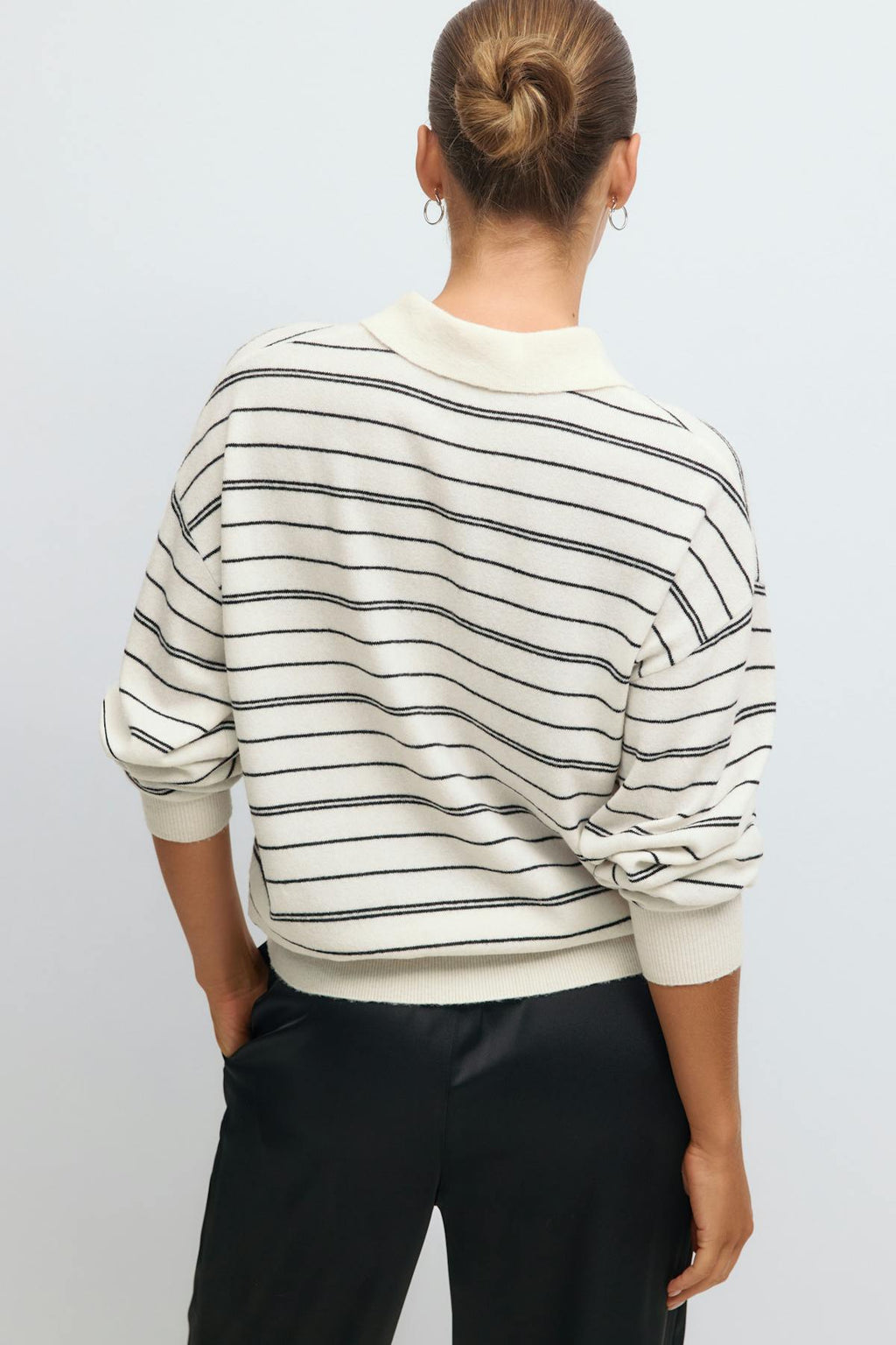 Striped collar knitted sweater