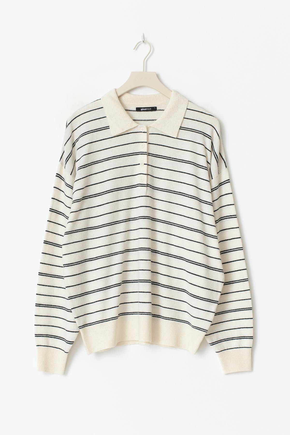 Striped collar knitted sweater