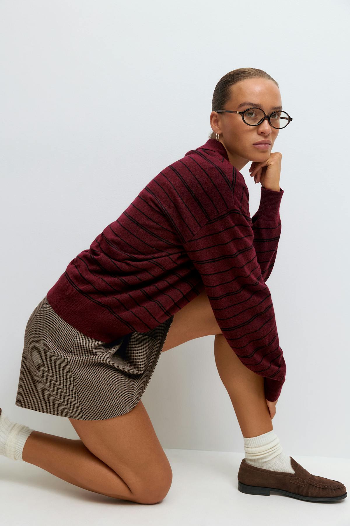 Striped collar knitted sweater