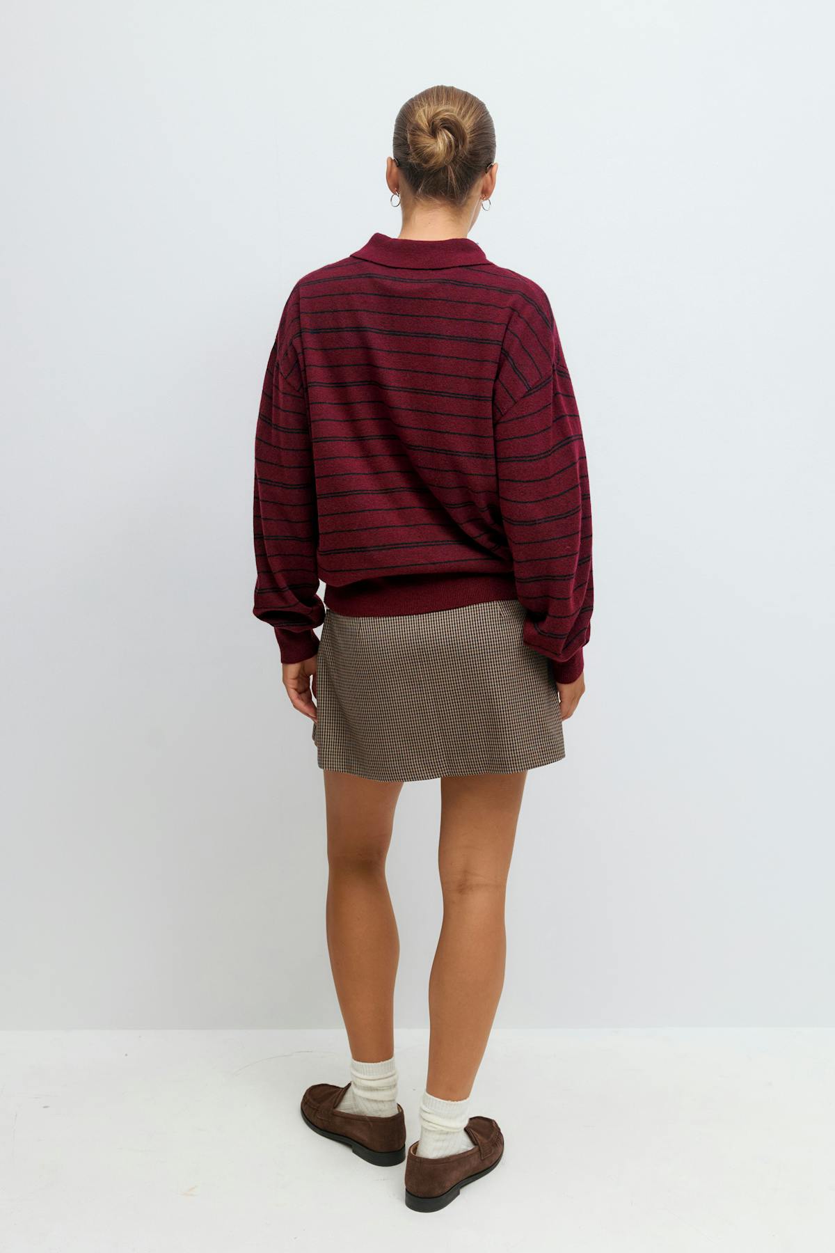 Striped collar knitted sweater