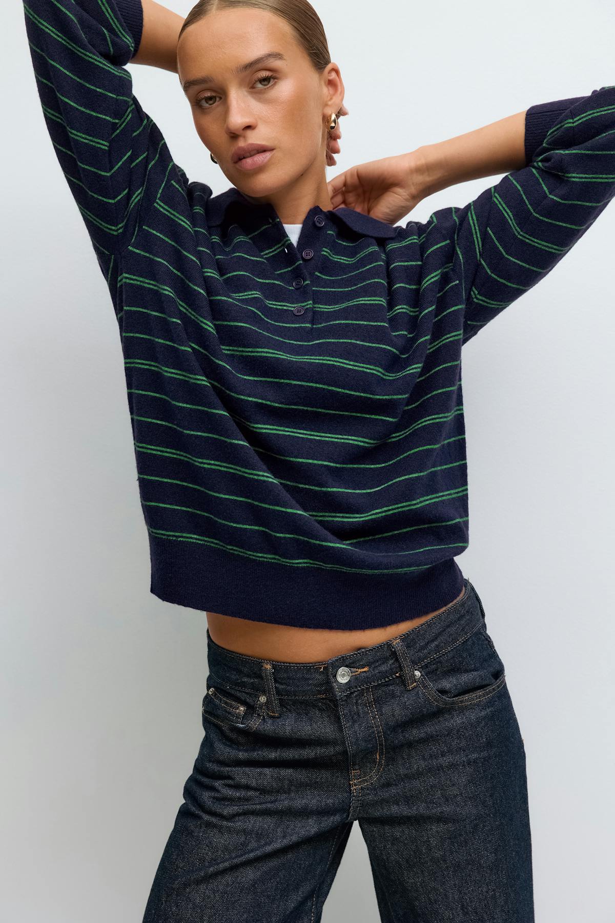 Striped collar knitted sweater