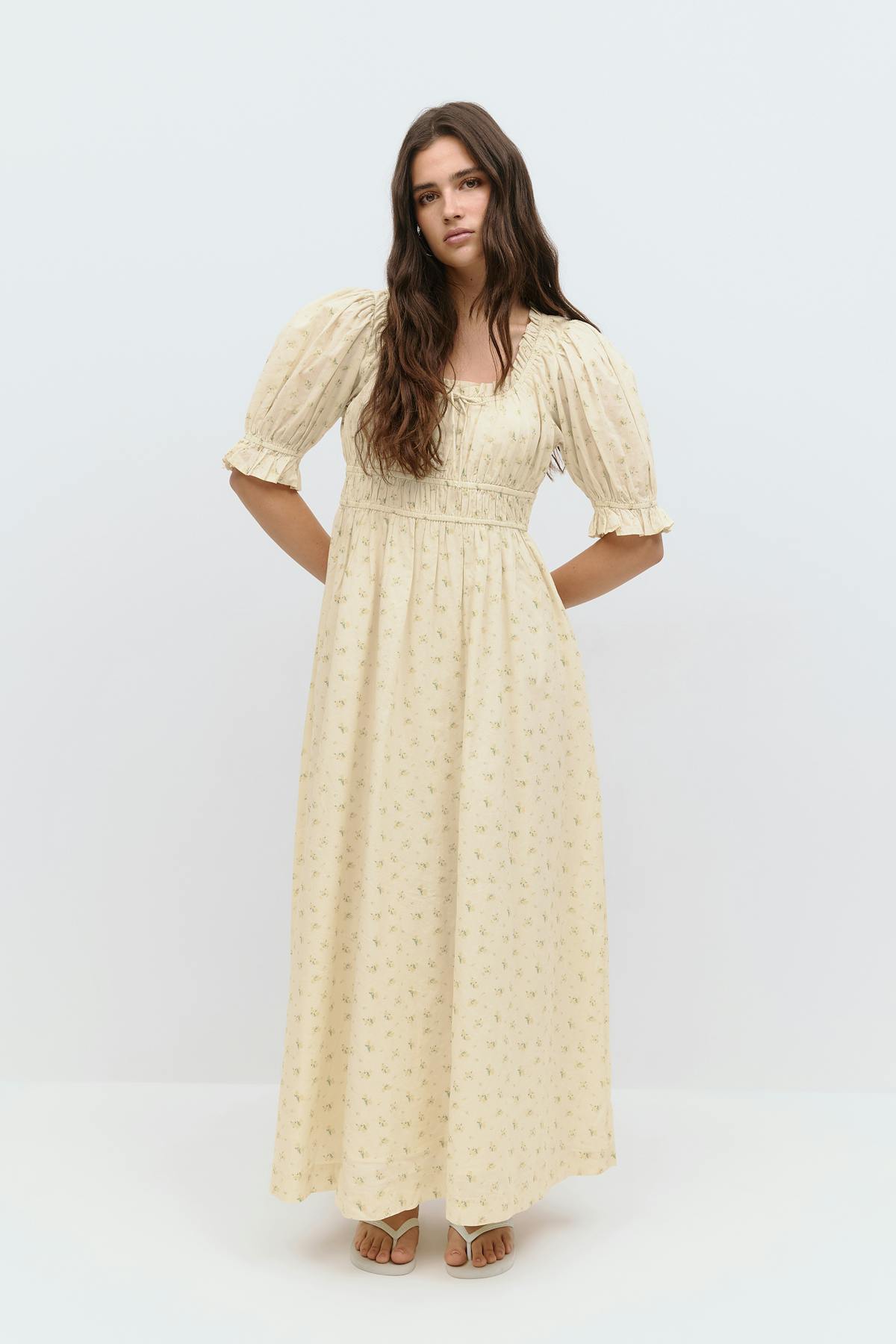 Puff sleeve dress